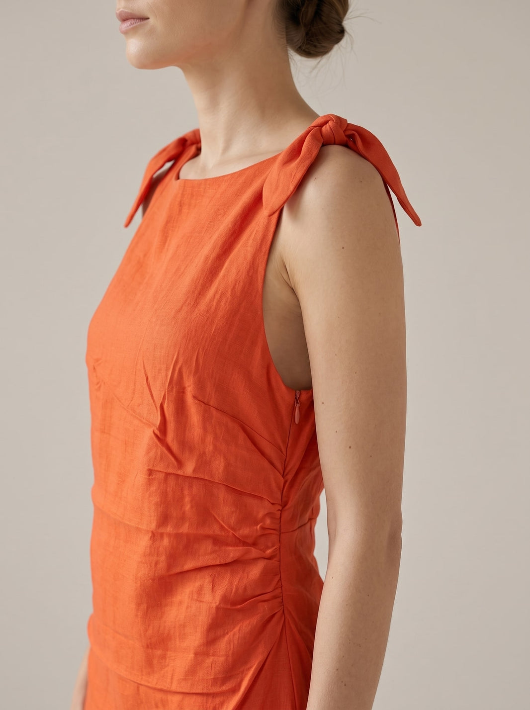 ABITO MIDI CON DRAPPEGGI E SPALLINE ANNODATE Papavero - dettaglio - IRONICA
