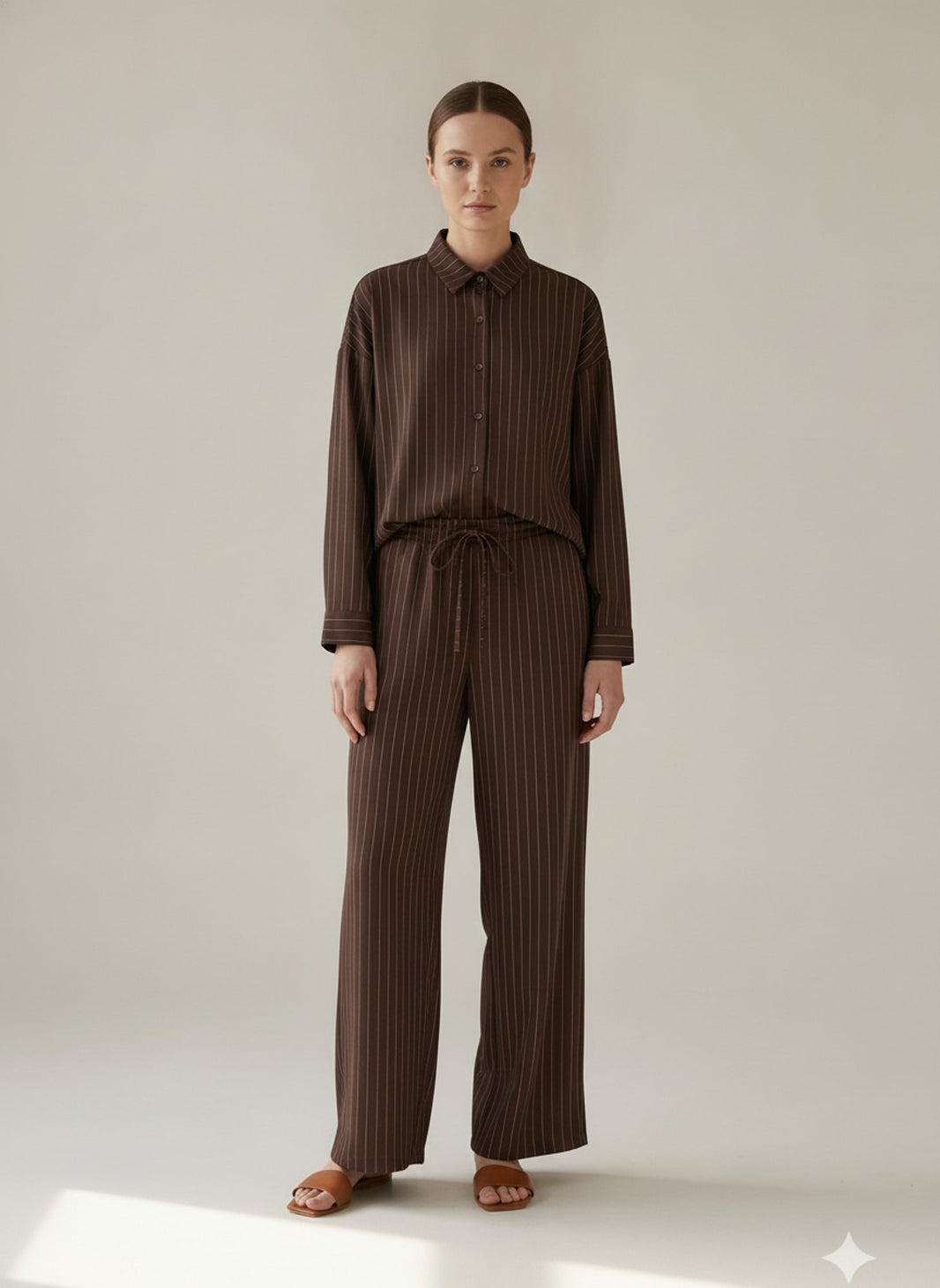 COMPLETO CAMICIA E PANTALONE GESSATO Cioccolato - indossato - IRONICA