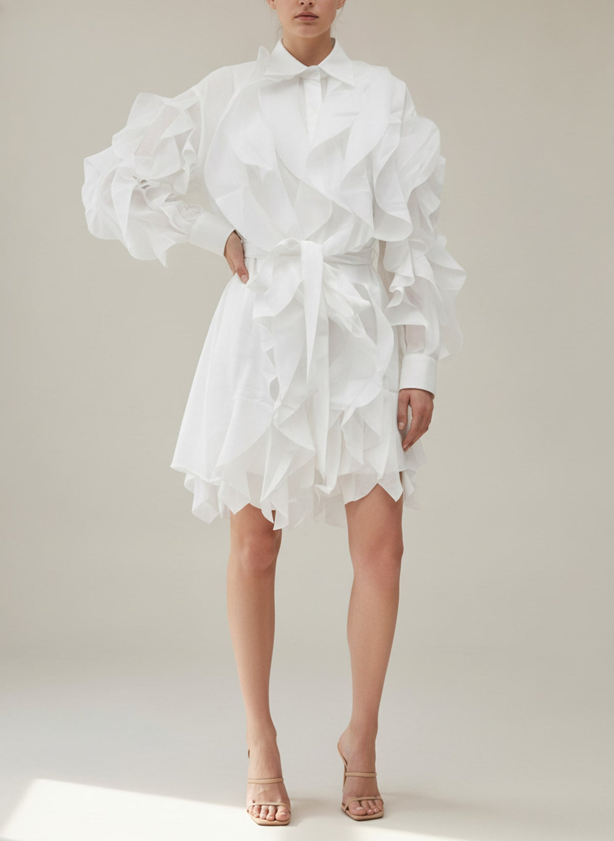 ABITO CORTO IN ORGANZA CON ROUCHES Bianco - dettaglio - IRONICA