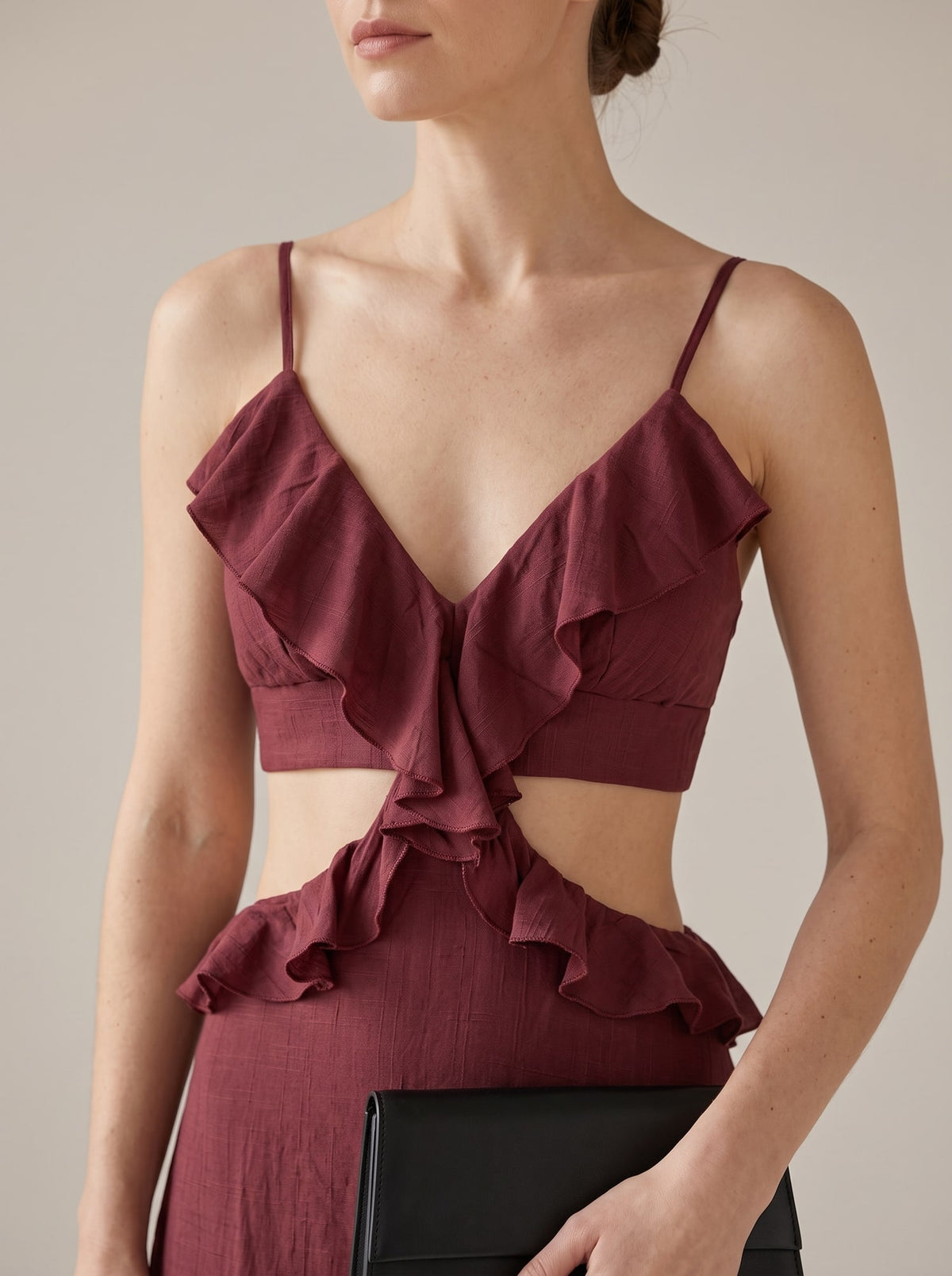 ABITO LUNGO CUT-OUT CON VOLANT Vino - dettaglio - IRONICA