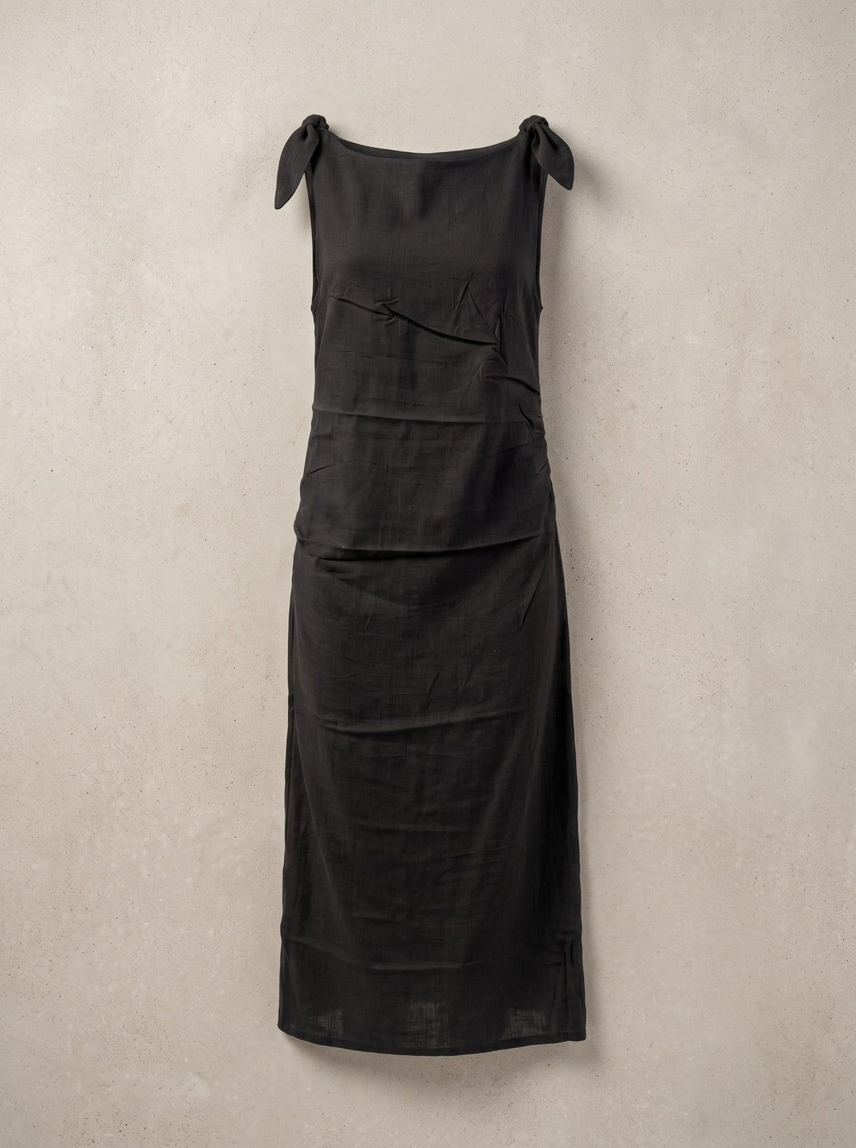ABITO MIDI CON DRAPPEGGI E SPALLINE ANNODATE Nero - still life - IRONICA