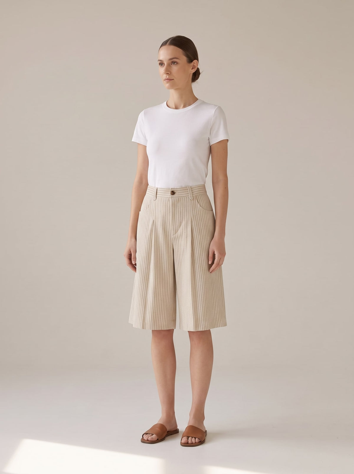 BERMUDA FLUIDI A RIGHE Beige - indossato - IRONICA