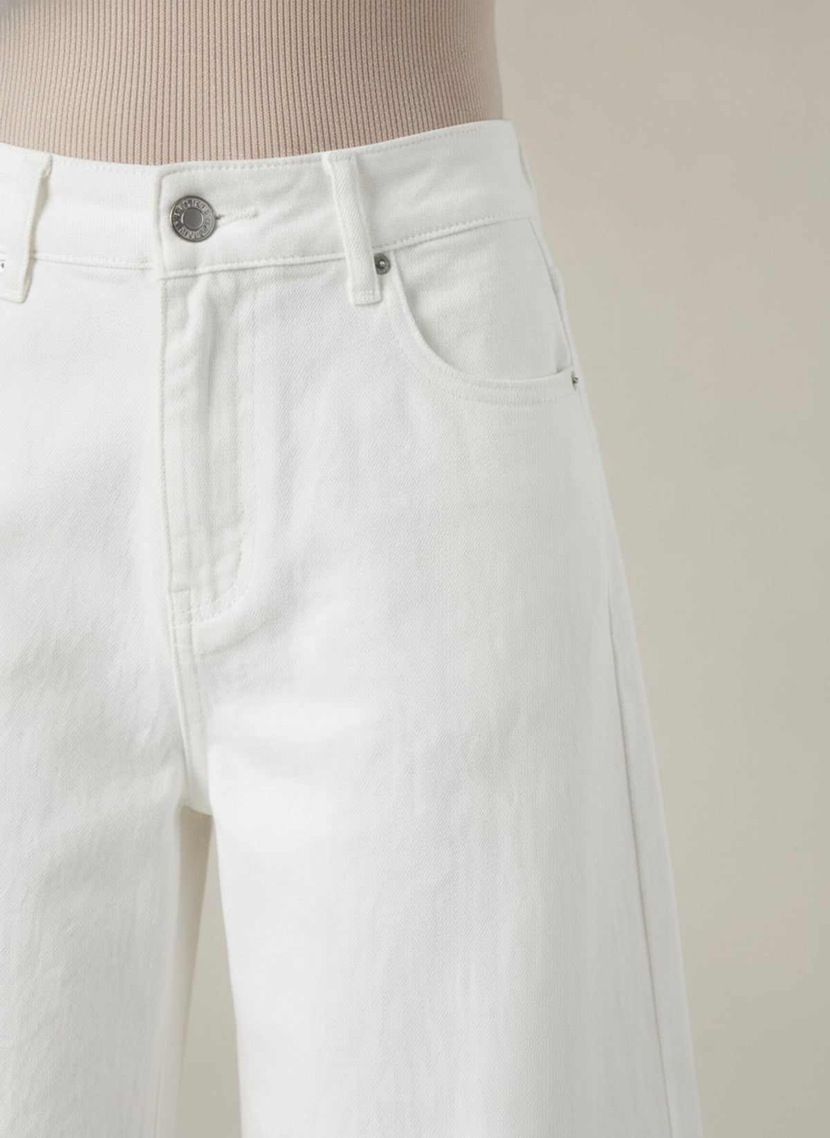 BERMUDA IN DENIM WIDE LEG Bianco - dettaglio - IRONICA