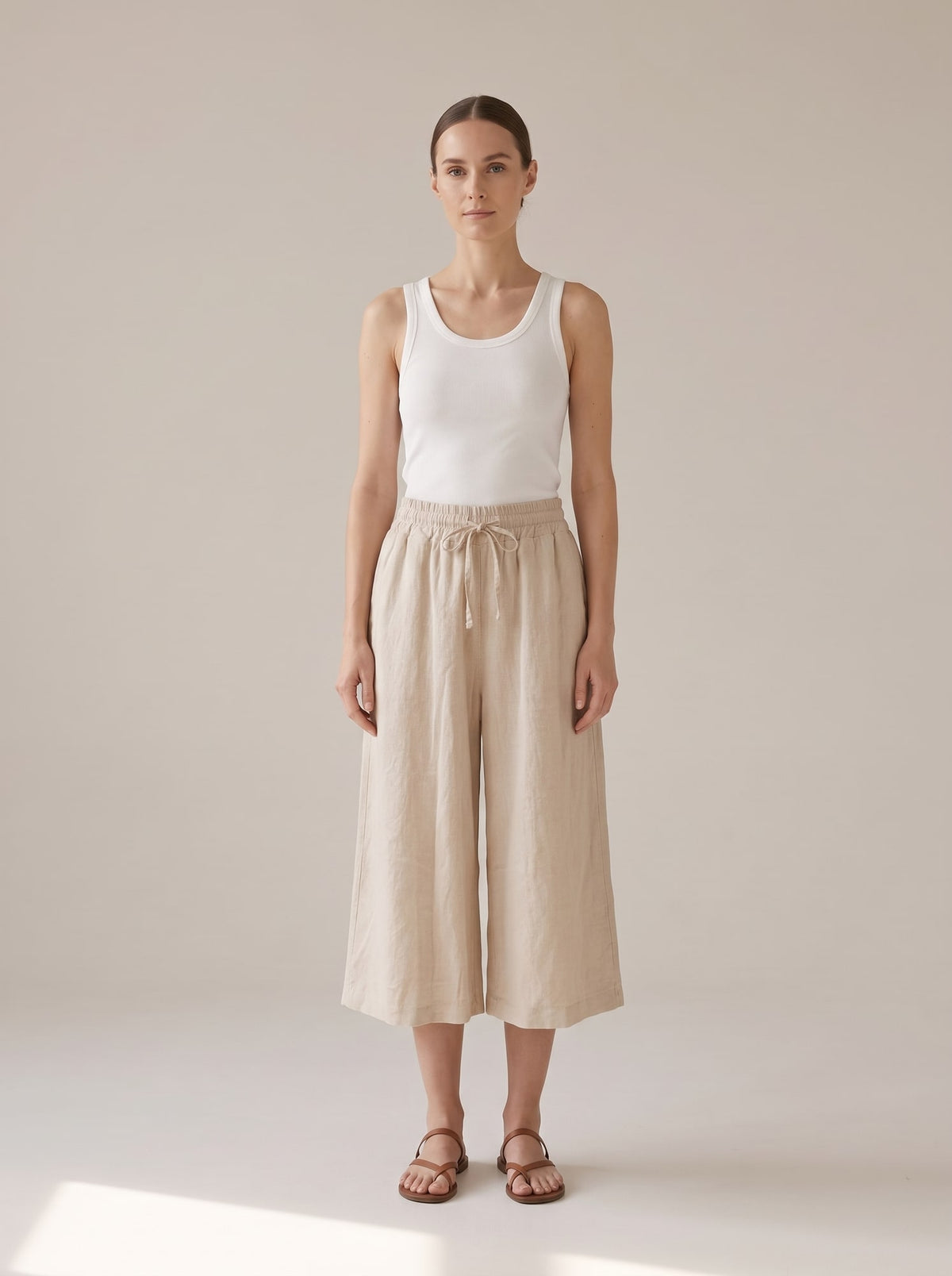 BERMUDA WIDE LEG CON COULISSE Beige - indossato - IRONICA