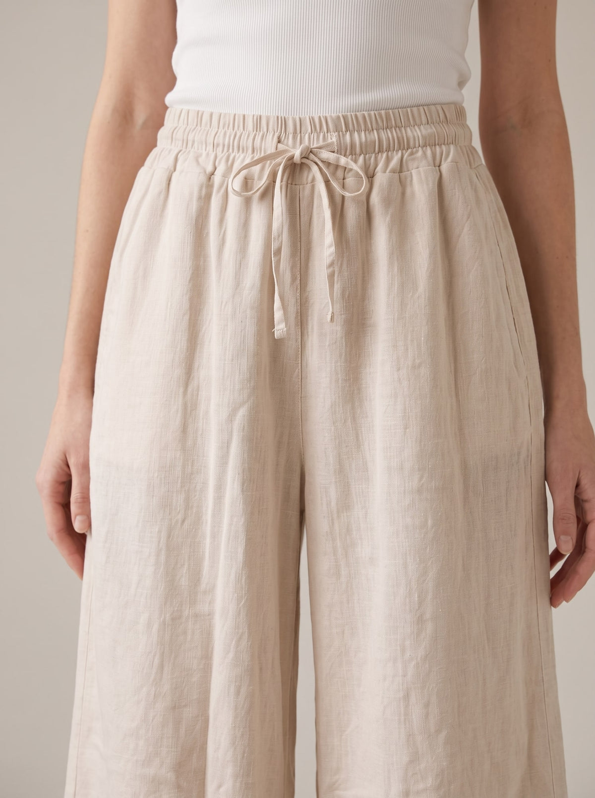 BERMUDA WIDE LEG CON COULISSE Beige - dettaglio - IRONICA