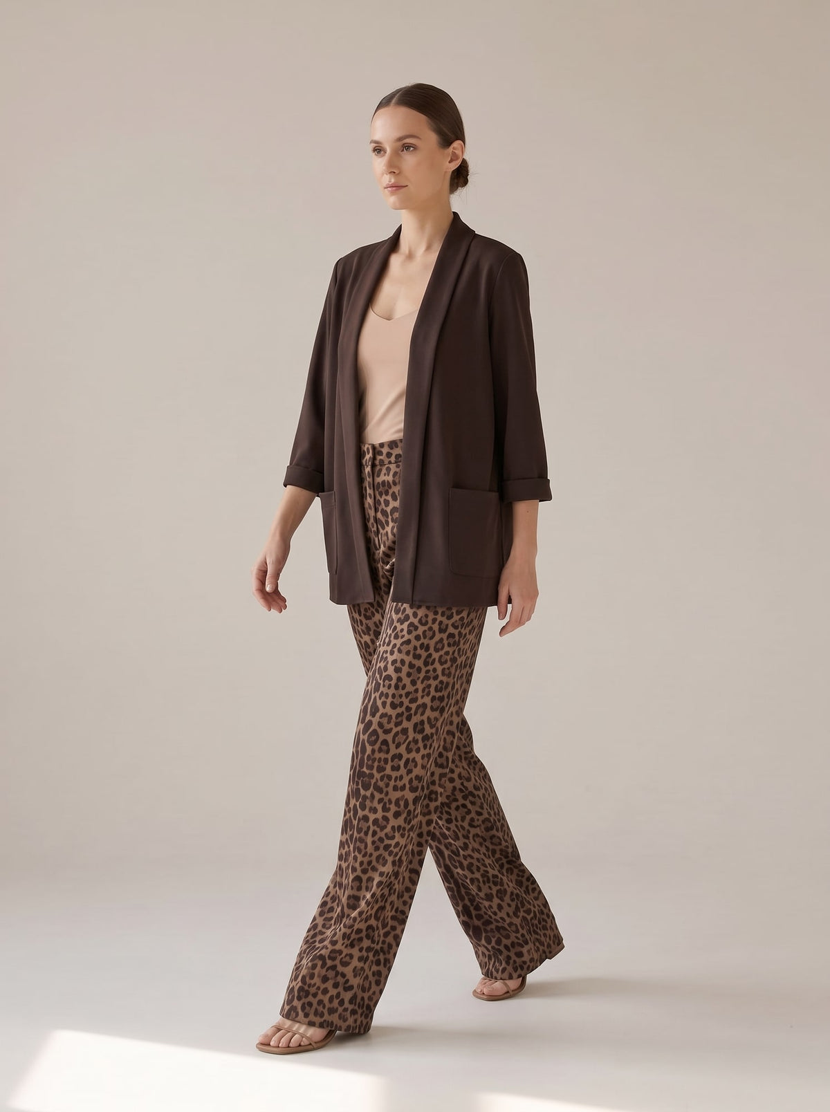 BLAZER APERTO CON COLLO A SCIALLE Moro - in movimento - IRONICA