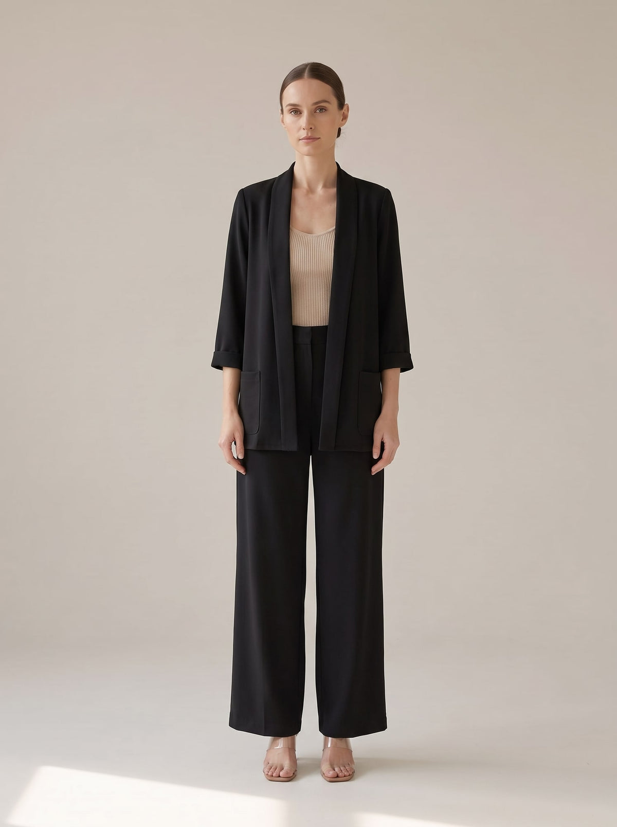 BLAZER APERTO CON COLLO A SCIALLE Nero - indossato - IRONICA