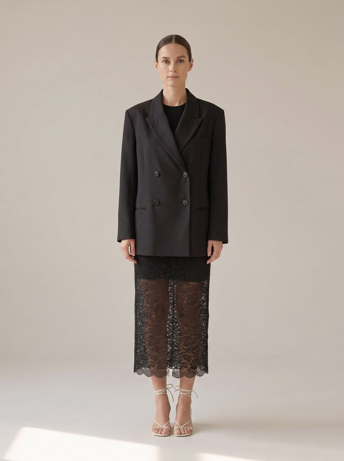 BLAZER DOPPIOPETTO OVERSIZE Nero - indossato - IRONICA