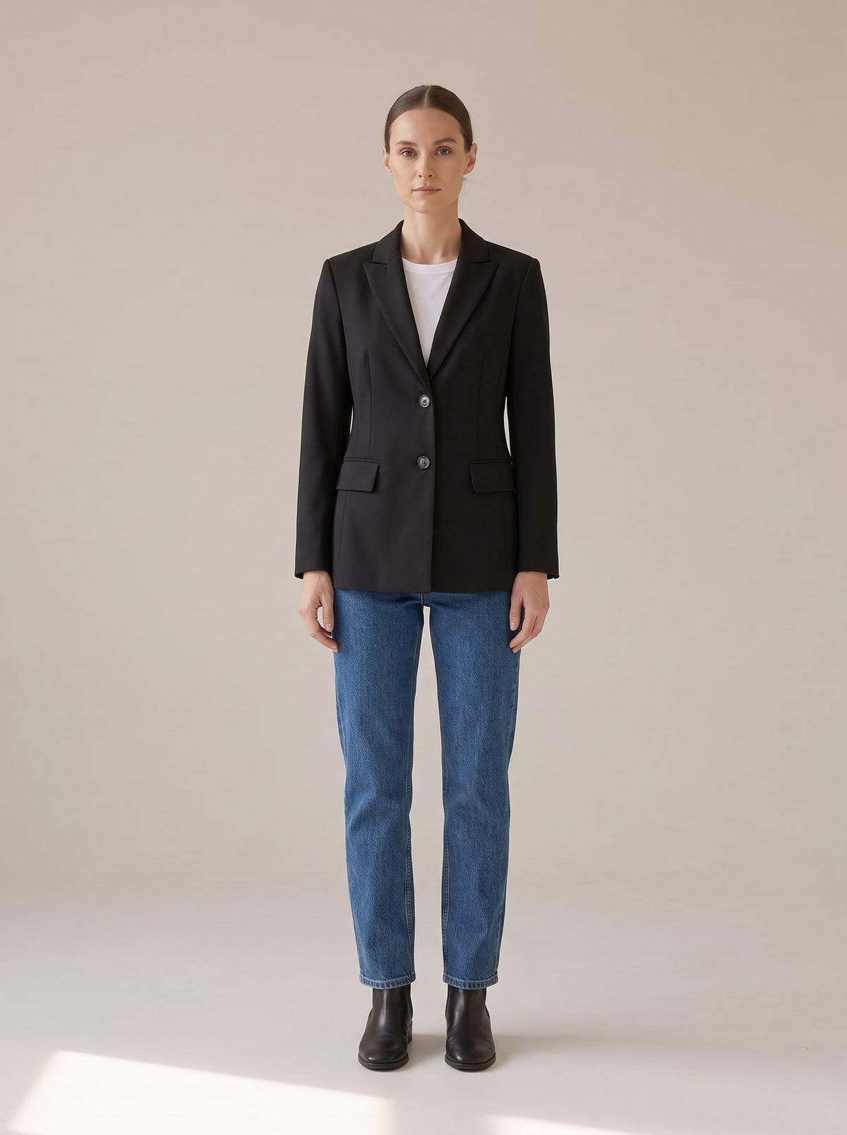 BLAZER SARTORIALE CON BOTTONI Nero - indossato - IRONICA