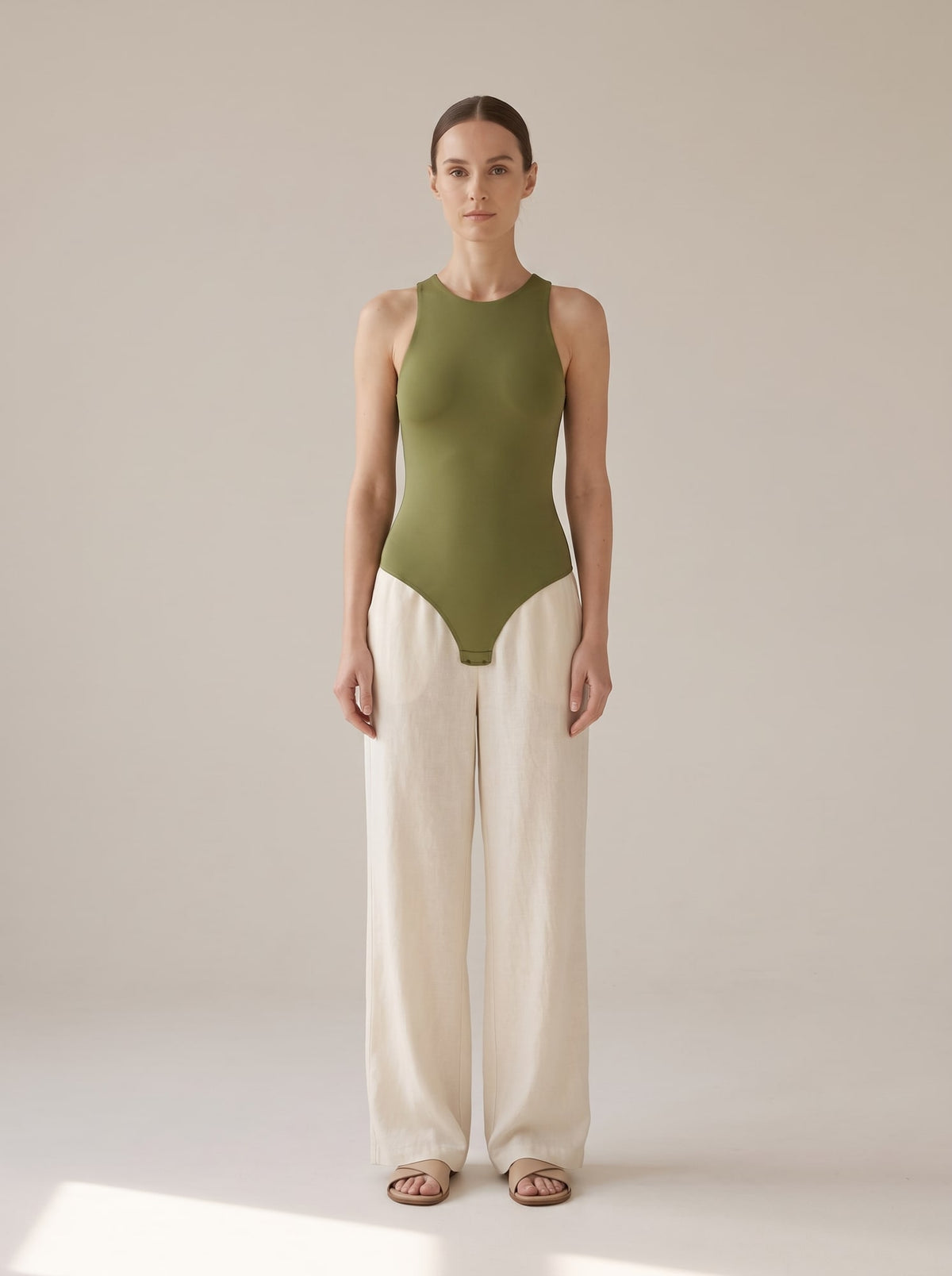 BODY CON SCOLLO ALL'AMERICANA Verde - indossato - IRONICA