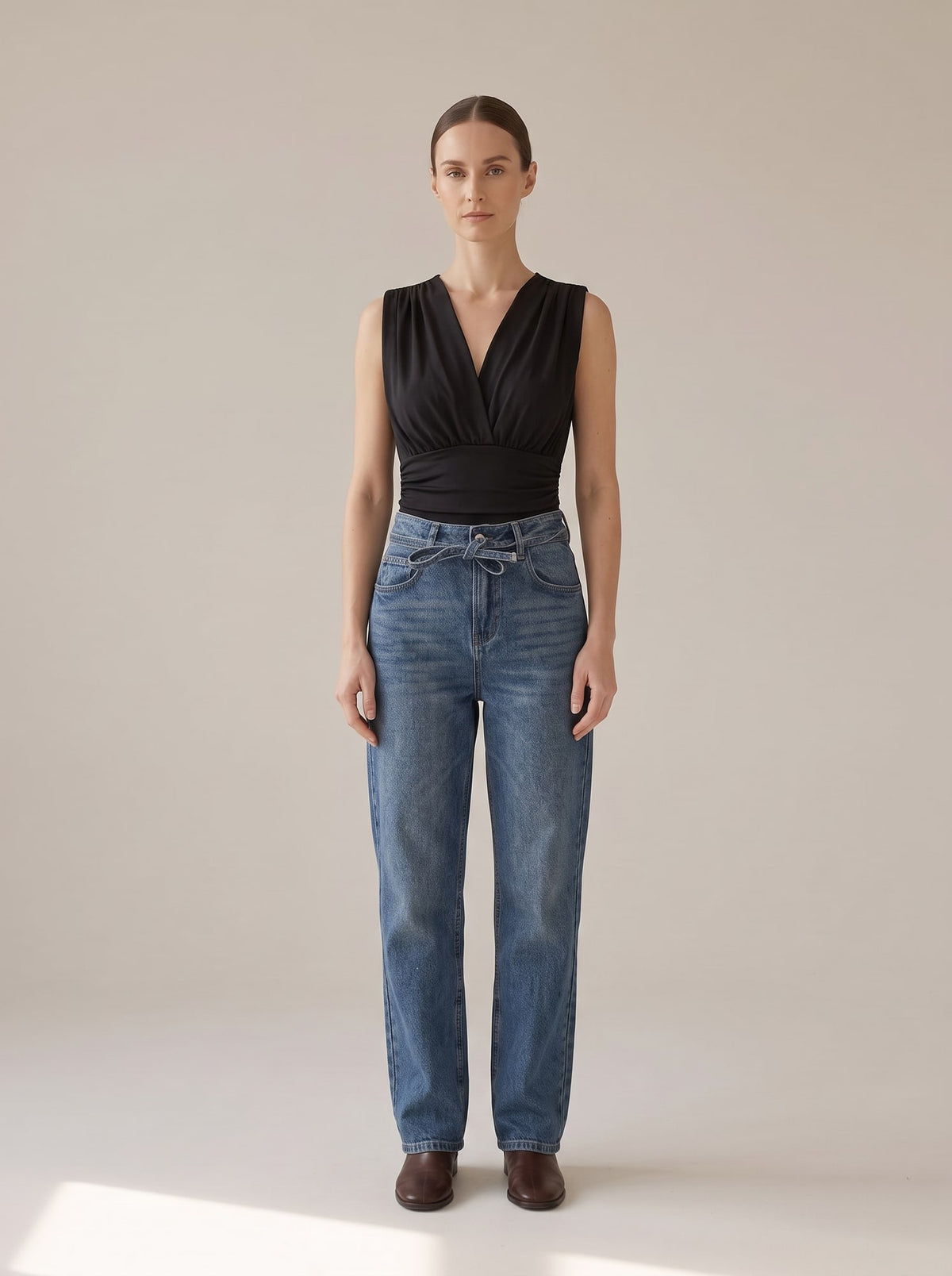 BODY DRAPPEGGIATO CON SCOLLO A V Nero - indossato - IRONICA