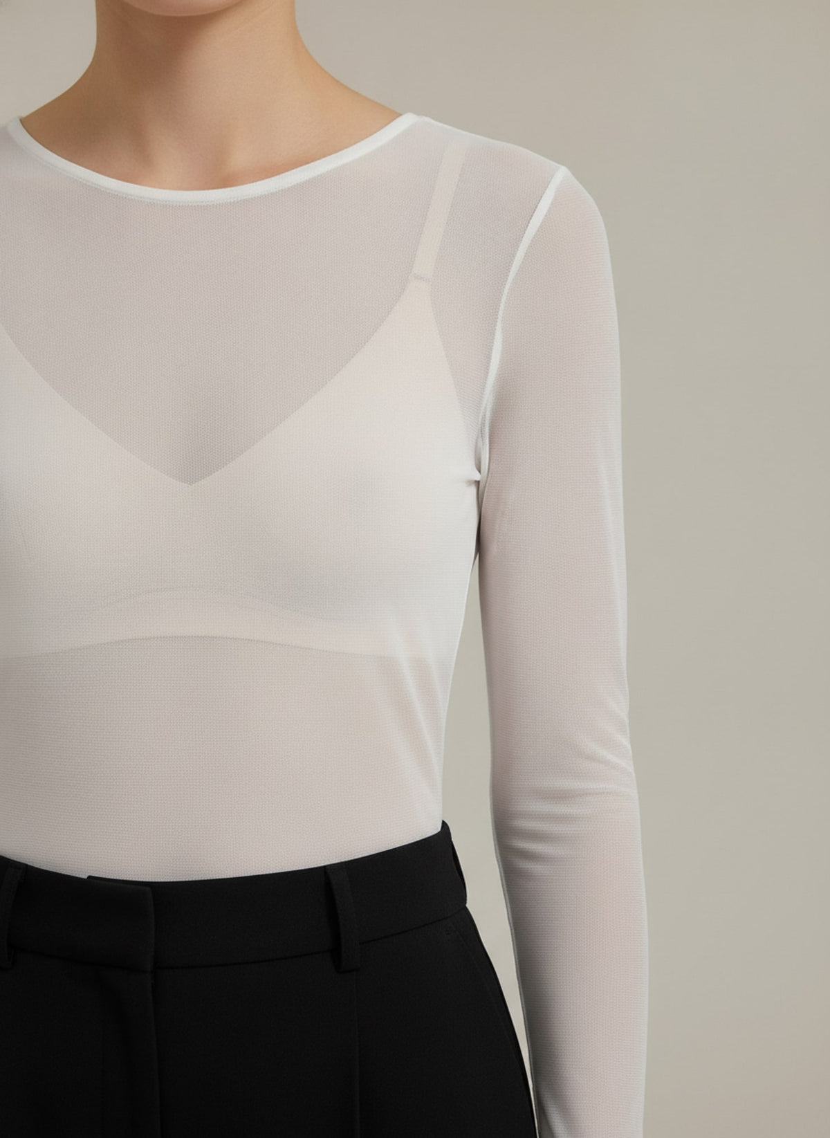 BODY IN TULLE A MANICHE LUNGHE Bianco - dettaglio - IRONICA