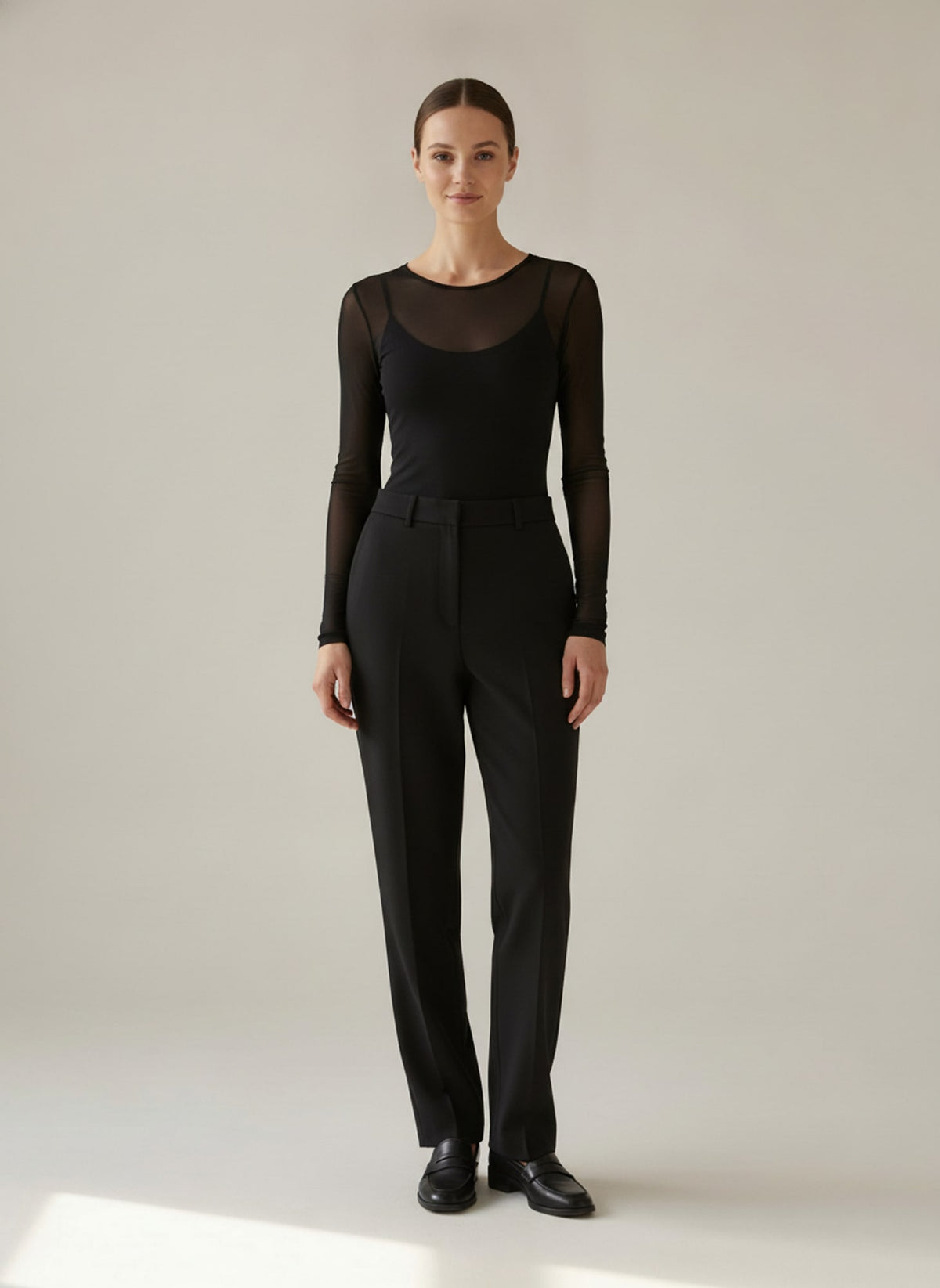 BODY IN TULLE A MANICHE LUNGHE Nero - indossato - IRONICA