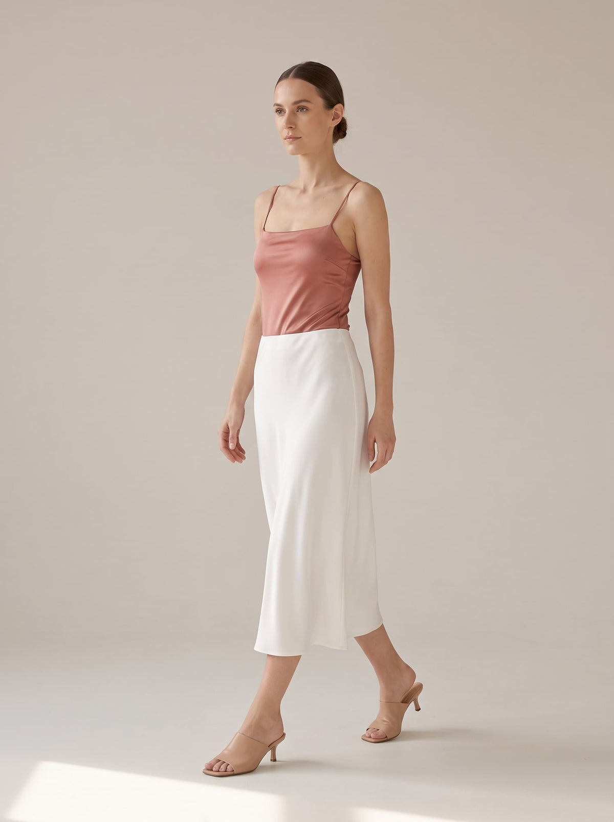 BODY SATINATO CON BRETELLE Blush Pink - in movimento - IRONICA