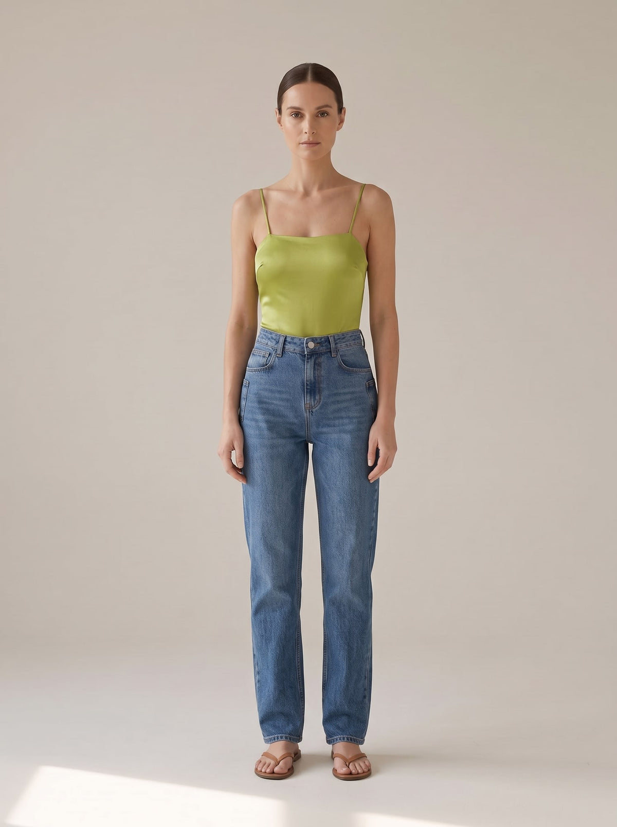 BODY SATINATO CON BRETELLE Pistacchio - indossato - IRONICA
