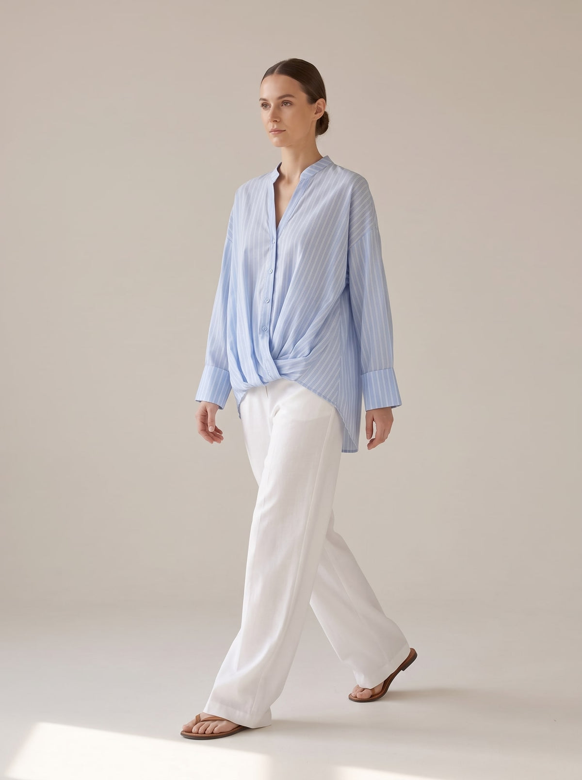 CAMICIA A RIGHE CON NODO Celeste - in movimento - IRONICA