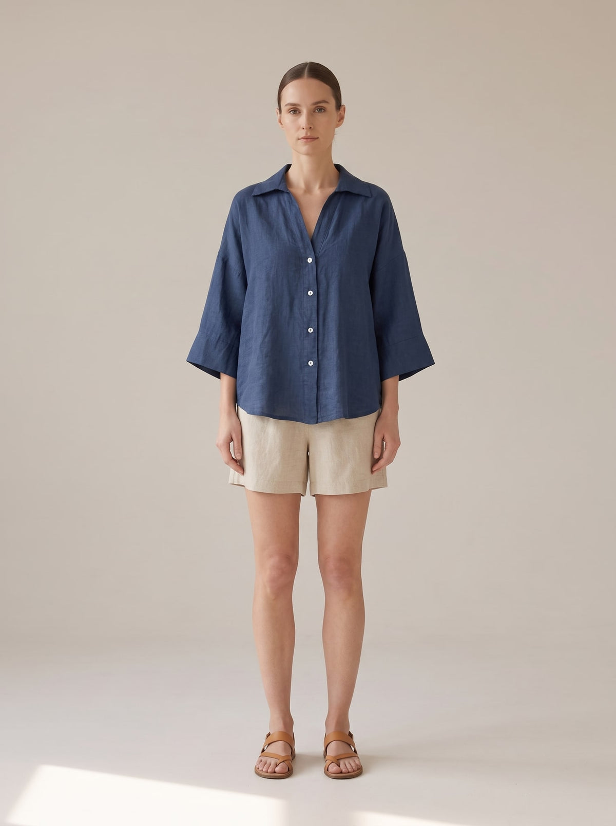 CAMICIA OVERSIZE IN LINO Blu - indossato - IRONICA