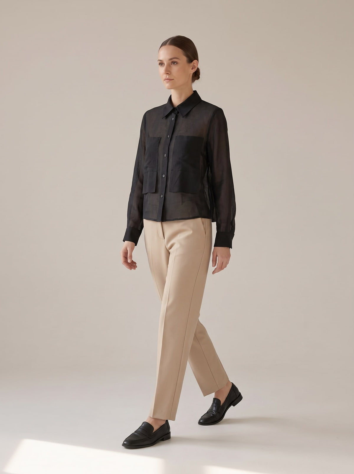 CAMICIA SEMITRASPARENTE CON TASCHE Nero - in movimento - IRONICA