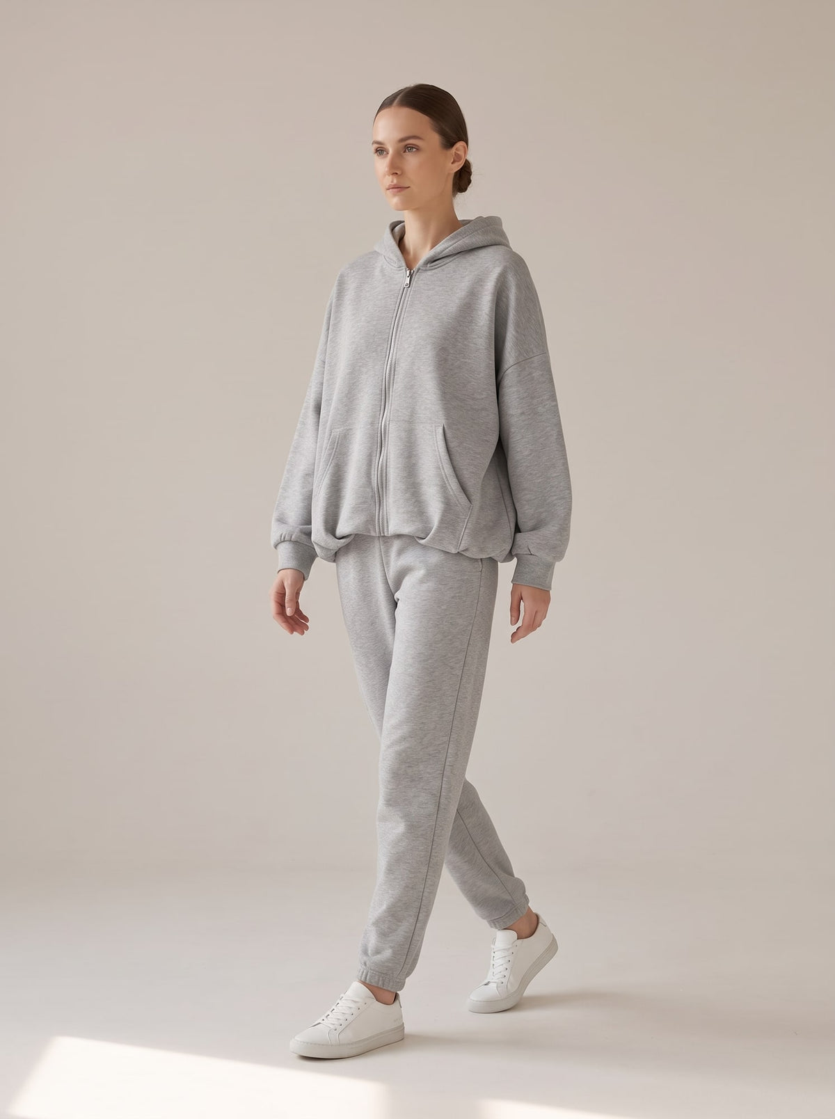FELPA OVERSIZE CON CAPPUCCIO Grigio - in movimento - IRONICA