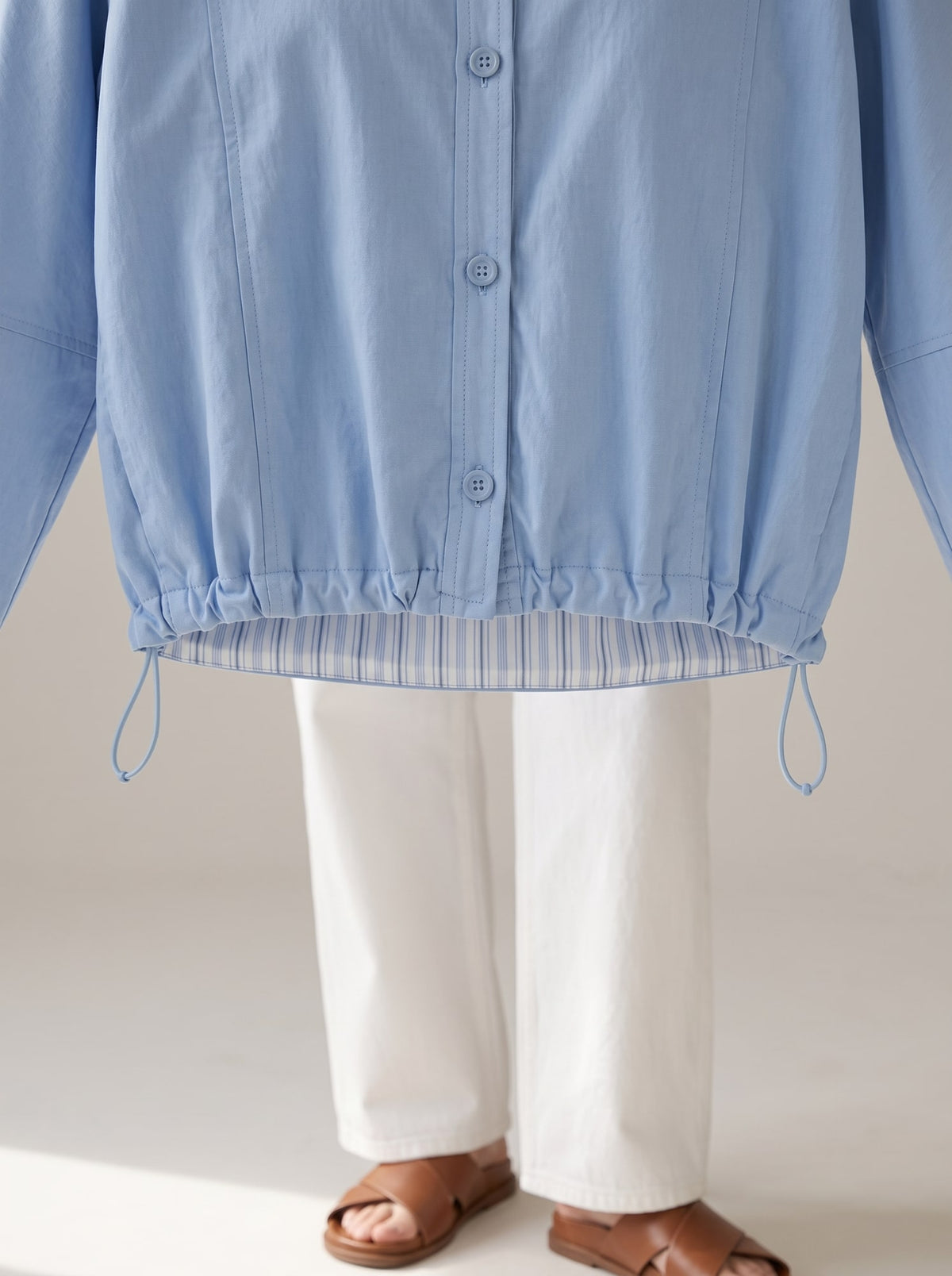 GIACCA CROPPED CON COULISSE Celeste - dettaglio - IRONICA