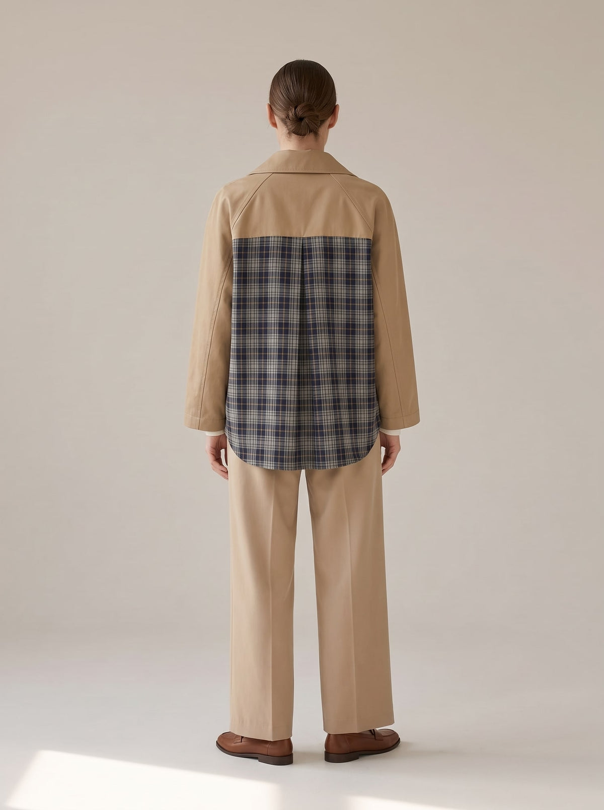 GIACCA CROPPED DOPPIOPETTO CON RETRO A QUADRI Beige - dettaglio - IRONICA