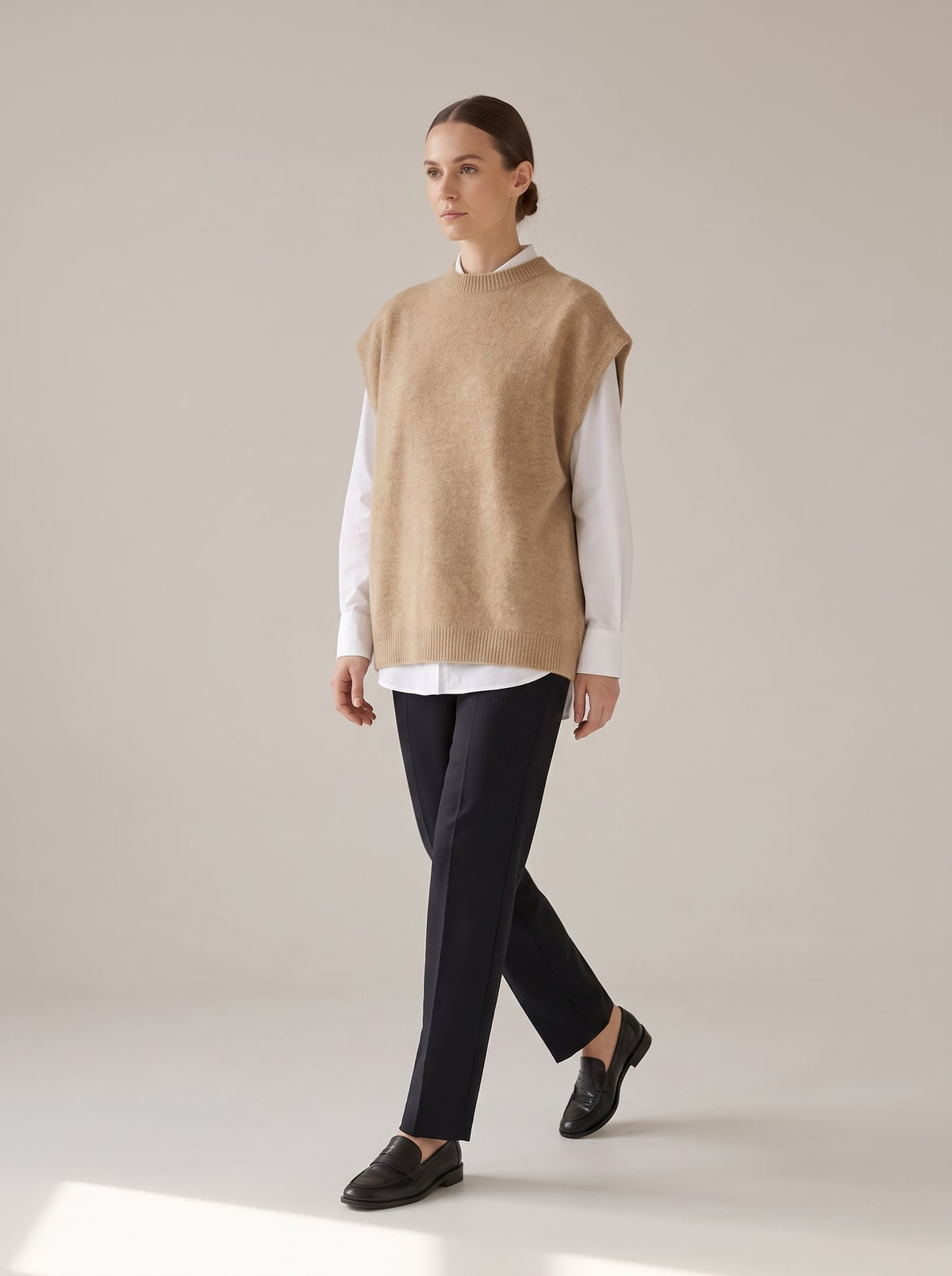 GILET IN MAGLIA GIROCOLLO Beige - in movimento - IRONICA