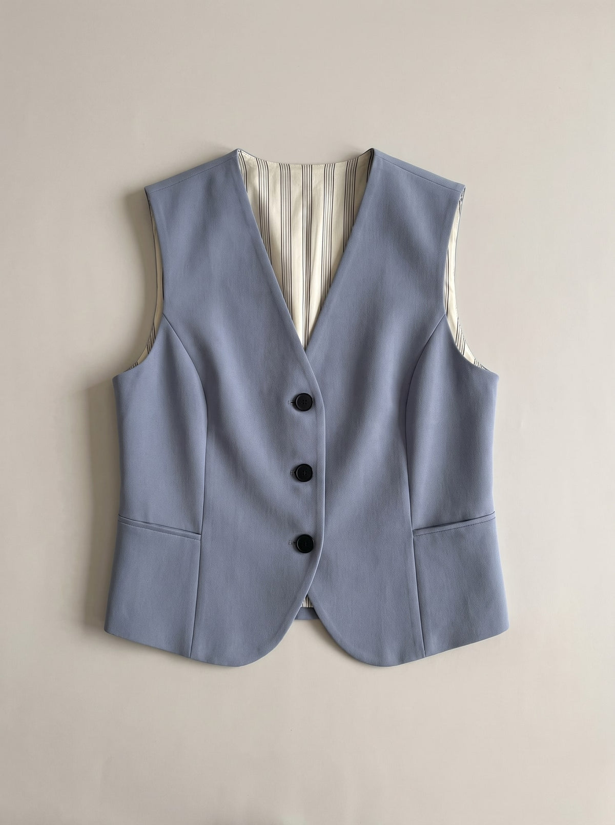 GILET SARTORIALE CON SCOLLO A V Blu - still life - IRONICA