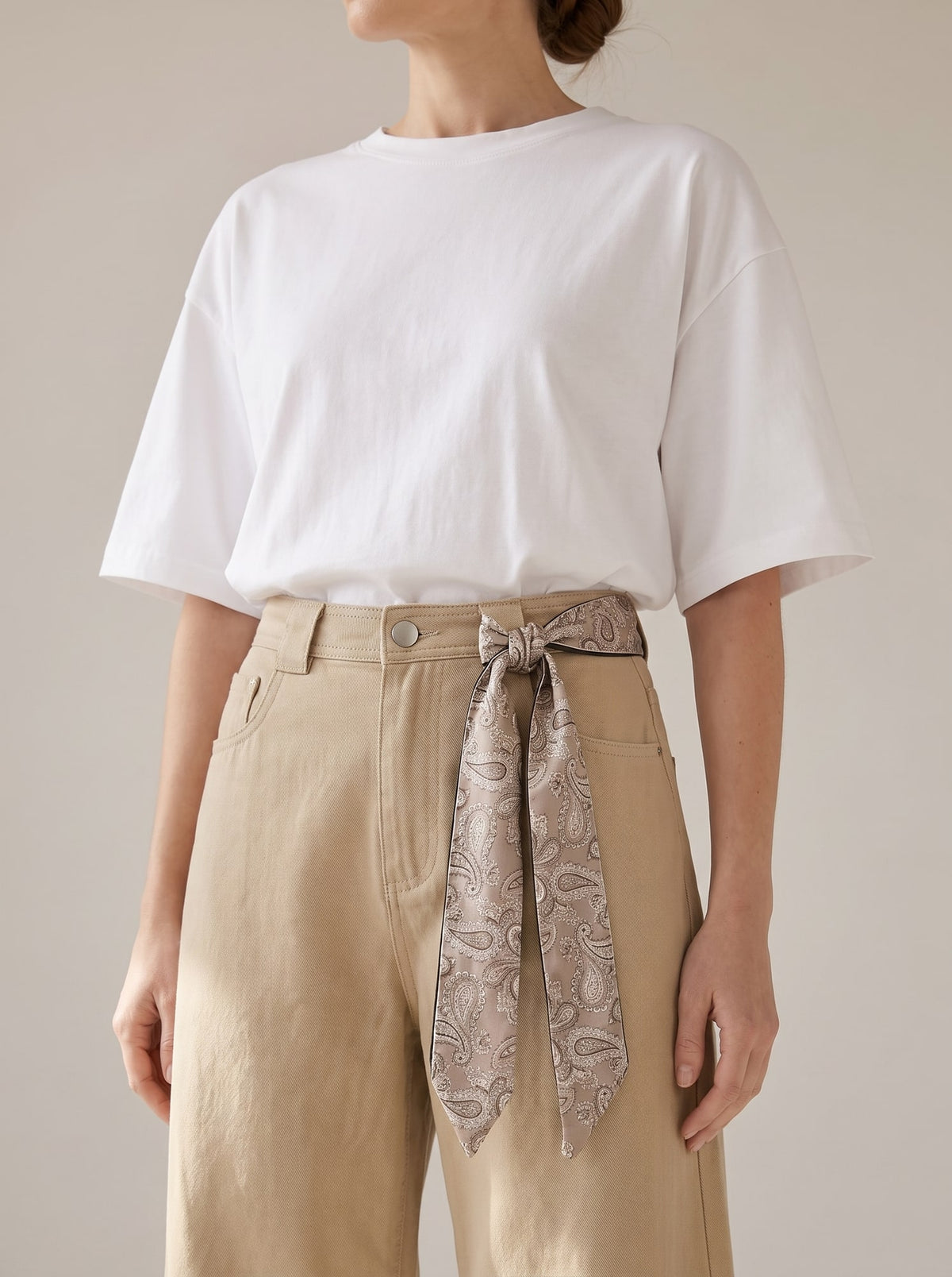 JEANS BAGGY CON FOULARD Beige - dettaglio - IRONICA