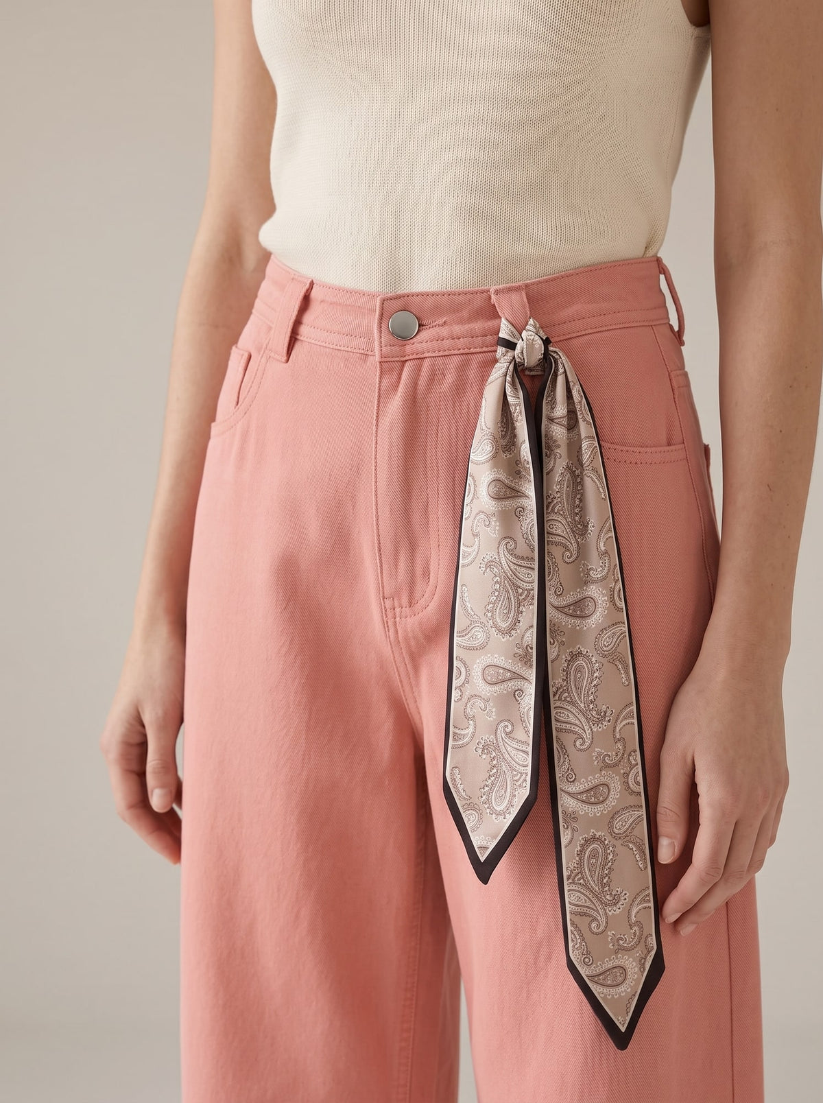 JEANS BAGGY CON FOULARD Rosa - dettaglio - IRONICA