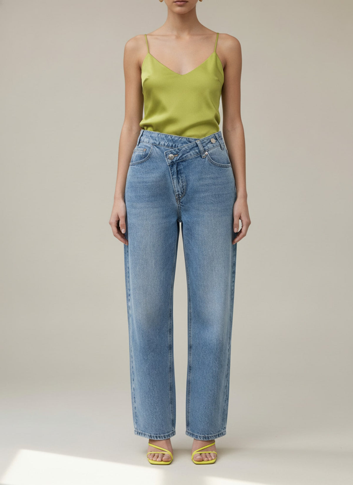 JEANS BAGGY VITA ASIMMETRICA Denim - dettaglio - IRONICA