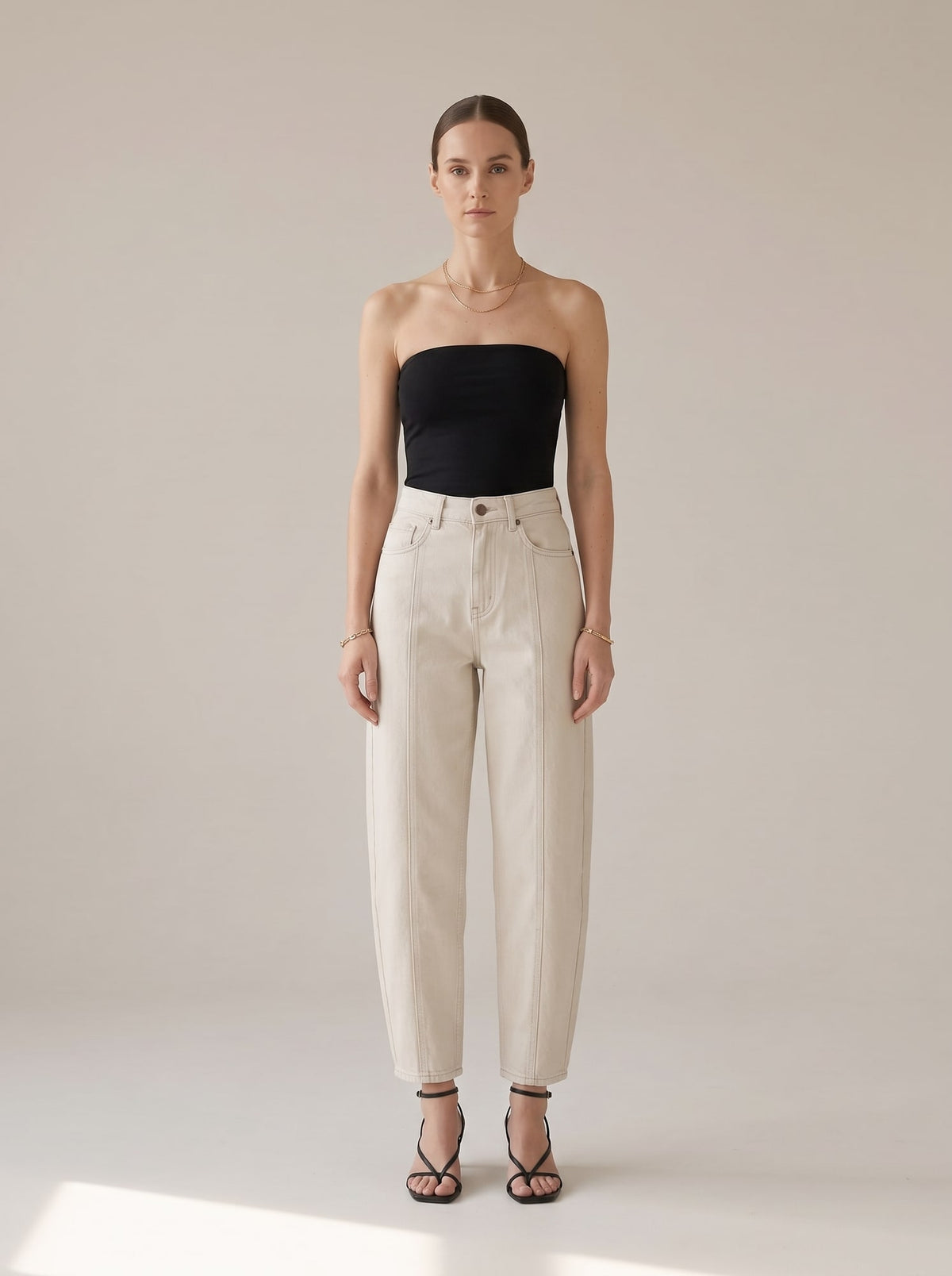 JEANS BARREL A VITA ALTA Off White - indossato - IRONICA