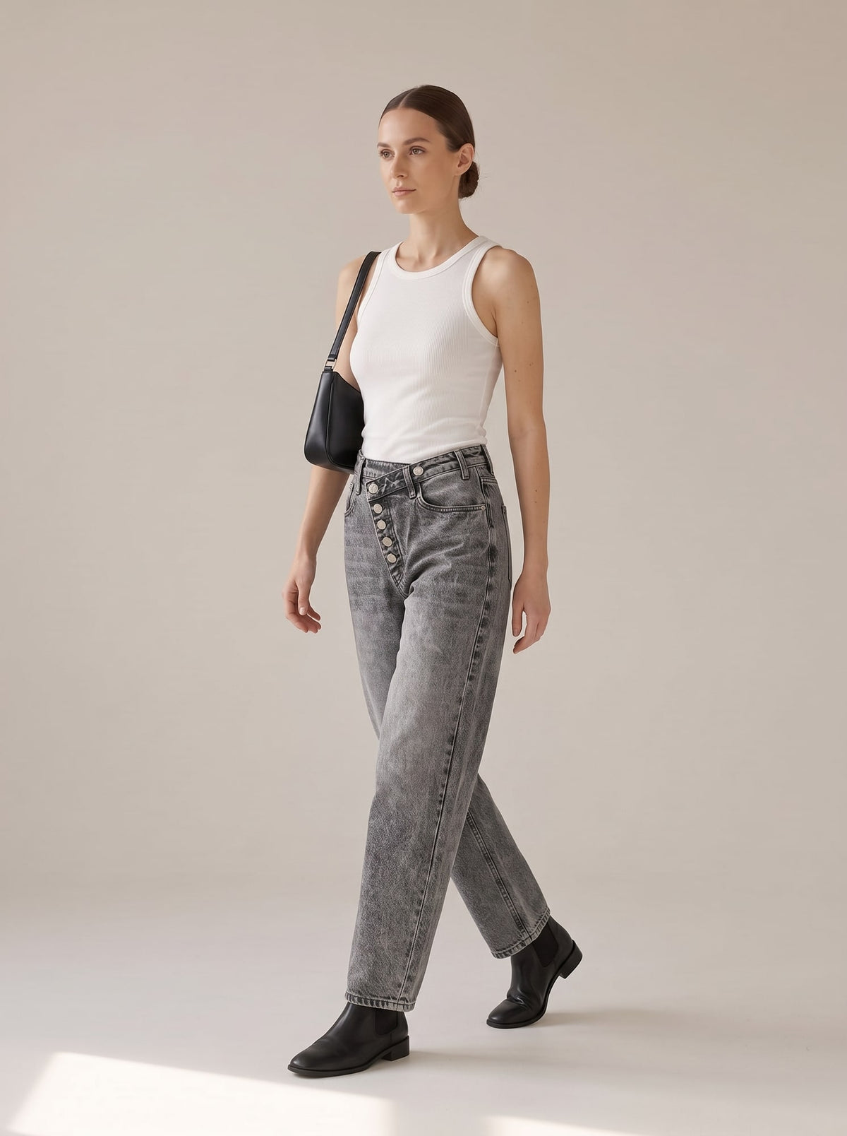 JEANS DRITTI CON VITA ASIMMETRICA Grigio - in movimento - IRONICA