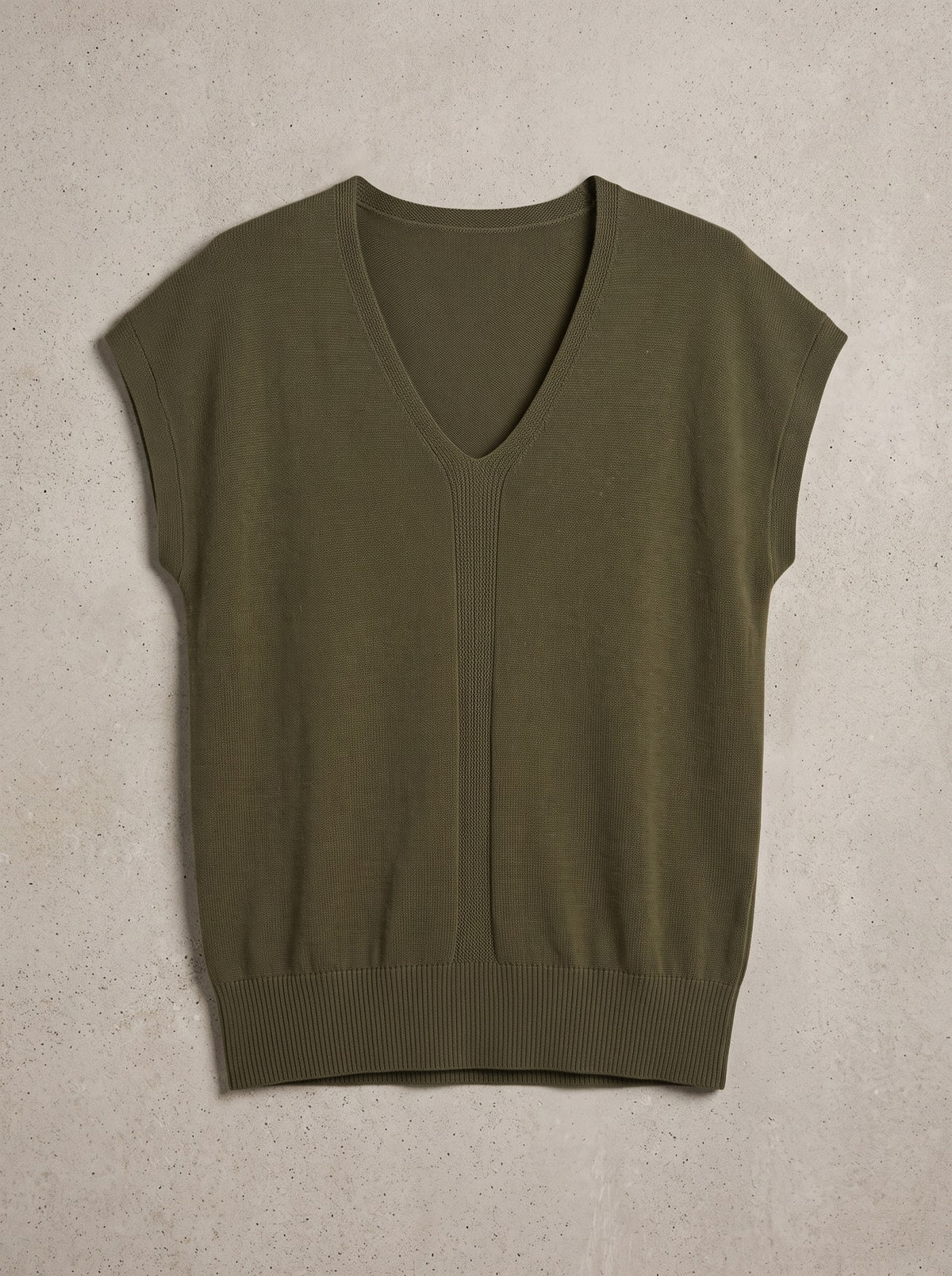 MAGLIA A COSTINE CON SCOLLO A V Fango - still life - IRONICA