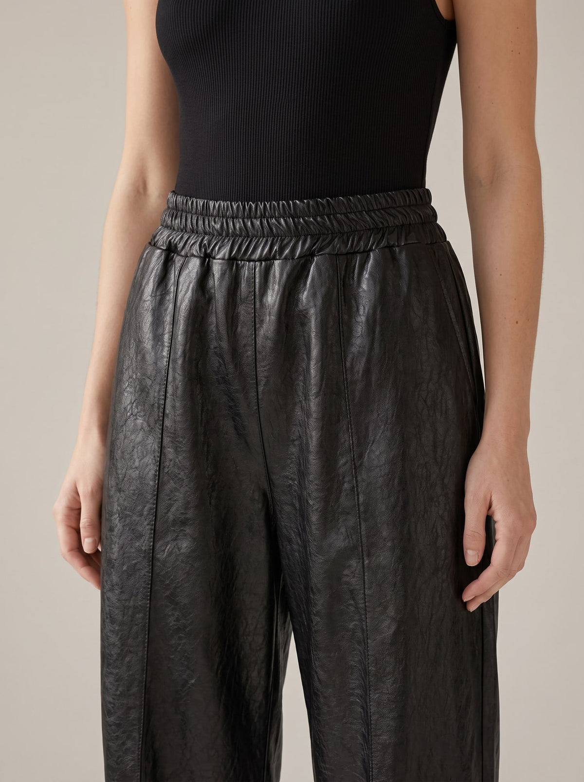 PANTALONE EFFETTO PELLE CON COULISSE Nero - dettaglio - IRONICA