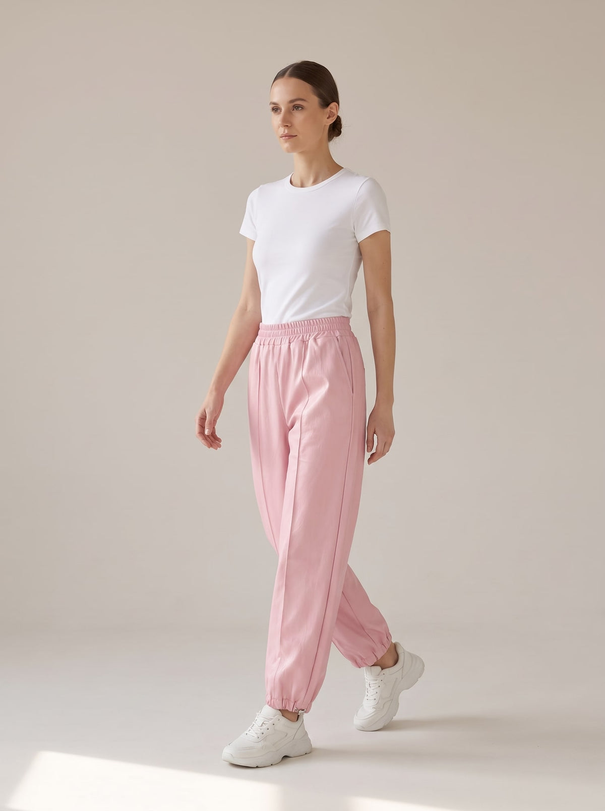 PANTALONE EFFETTO PELLE CON COULISSE Rosa - in movimento - IRONICA