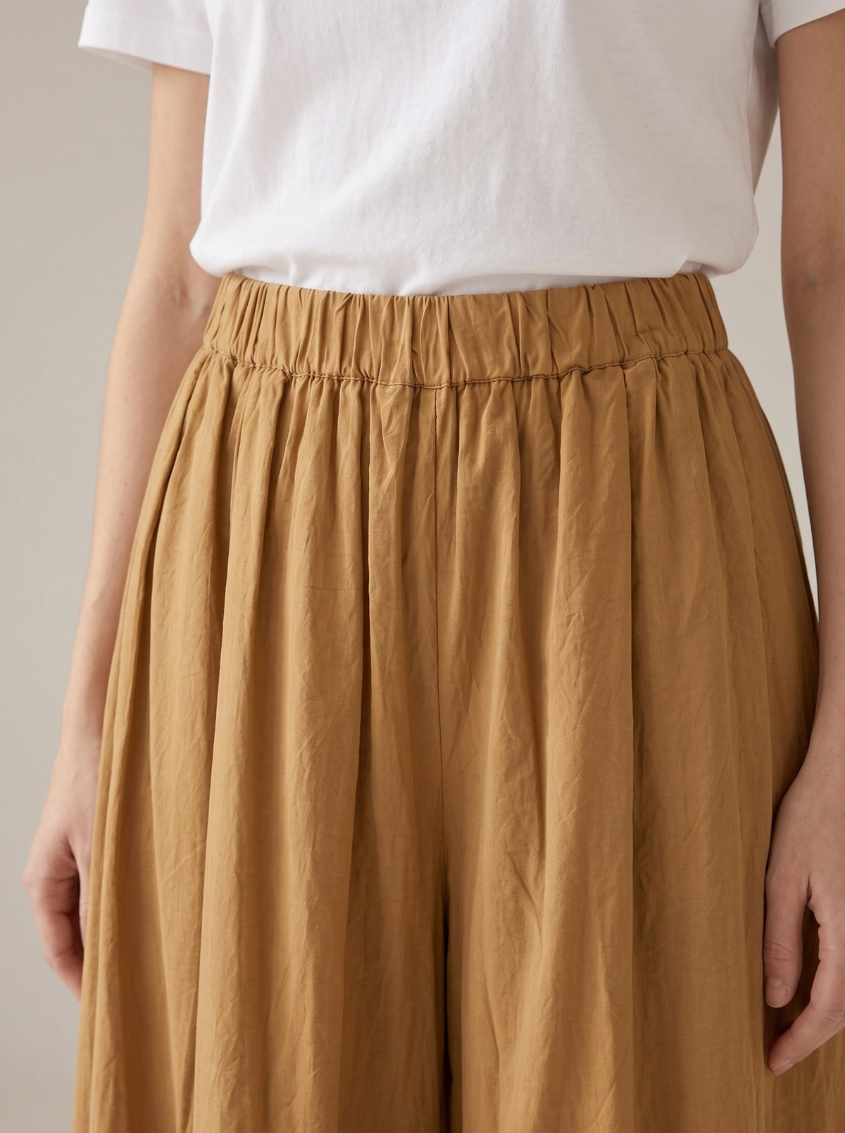 PANTALONI WIDE LEG A VITA ALTA Cammello - dettaglio - IRONICA