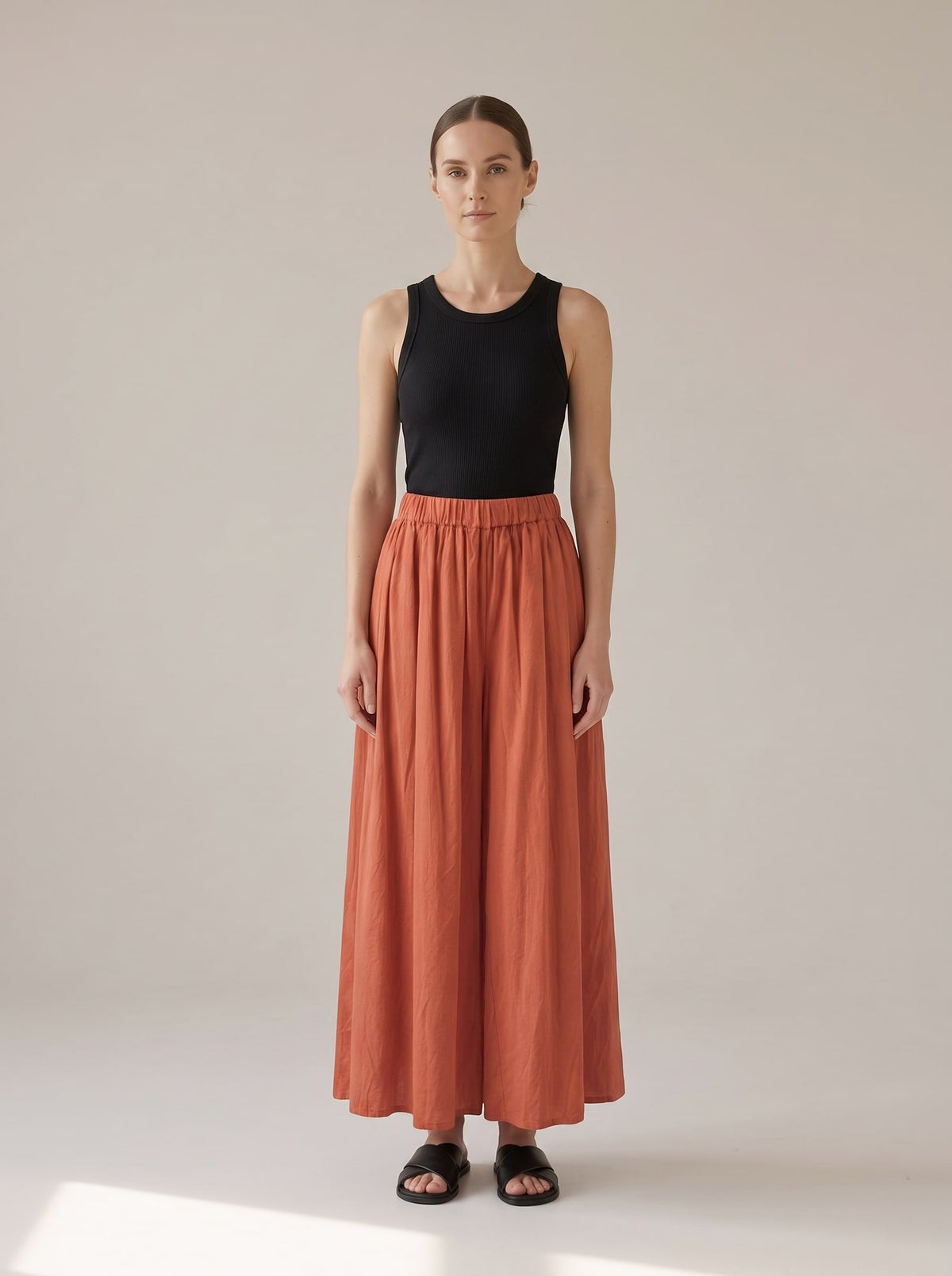 PANTALONI WIDE LEG A VITA ALTA Coccio - indossato - IRONICA