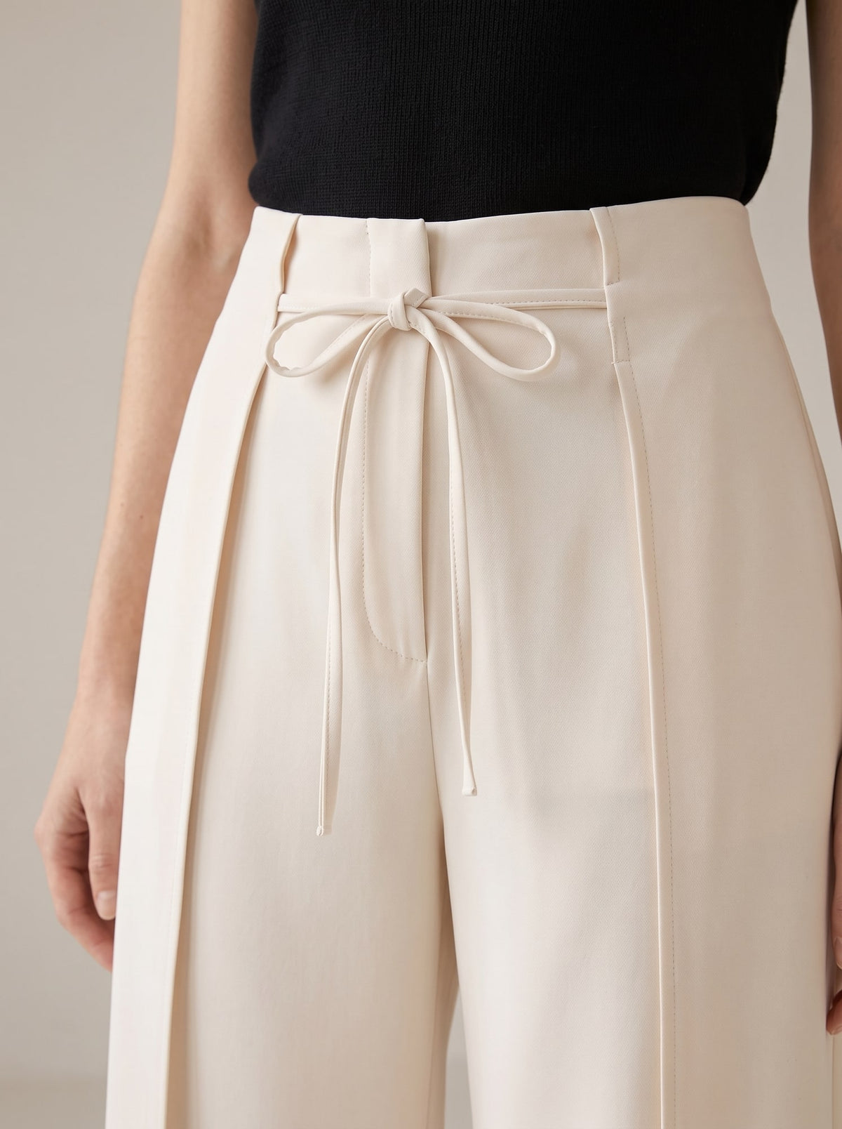 PANTALONI WIDE LEG CON PIEGHE Crema - dettaglio - IRONICA