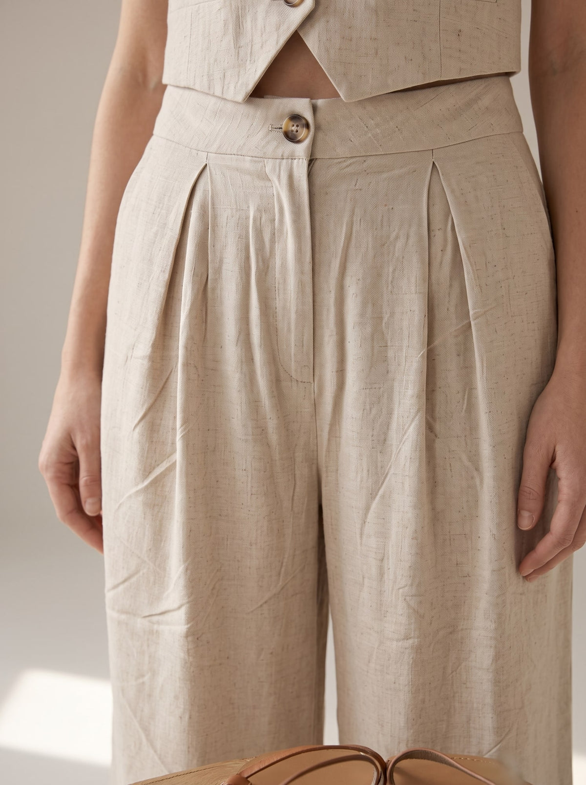 PANTALONI WIDE LEG CON PINCES Beige - dettaglio - IRONICA