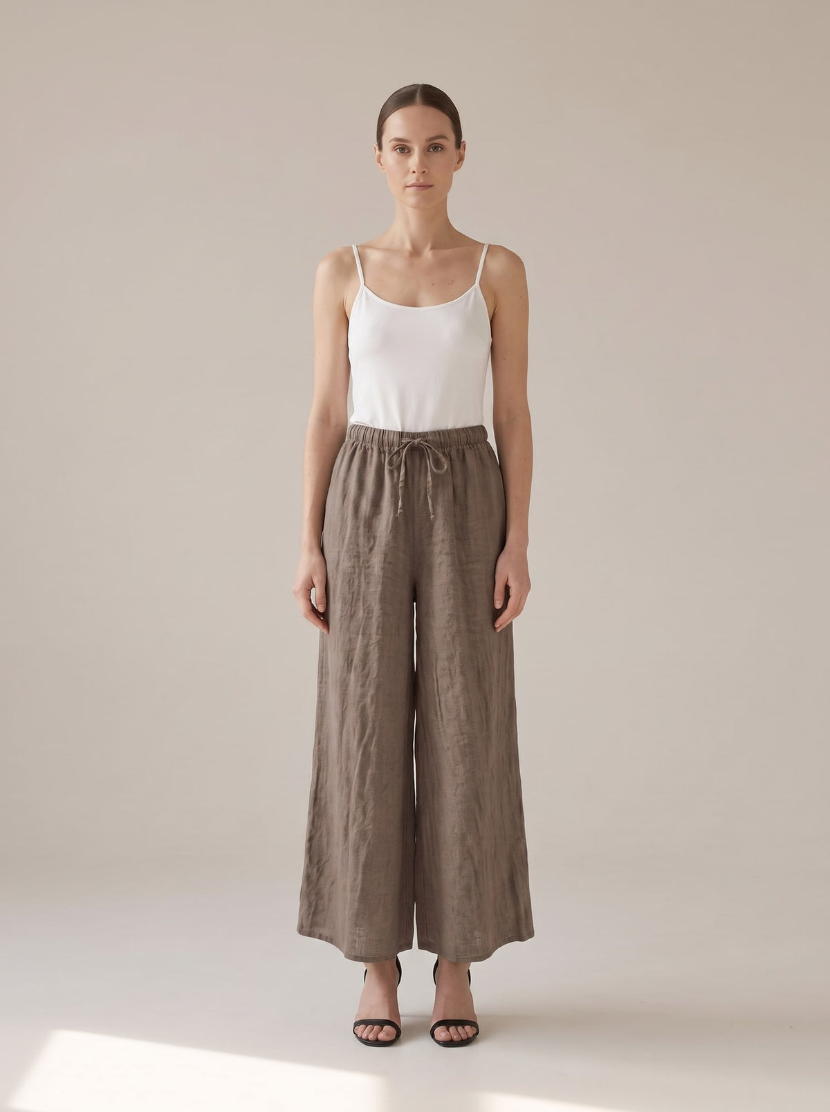 PANTALONI WIDE LEG IN LINO Fango - indossato - IRONICA