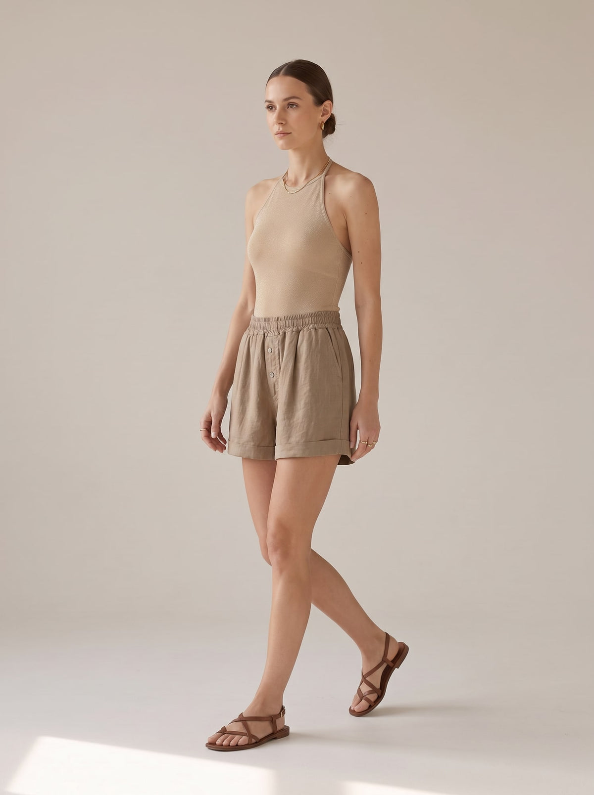 SHORTS A VITA ALTA IN MISTO LINO Fango - in movimento - IRONICA