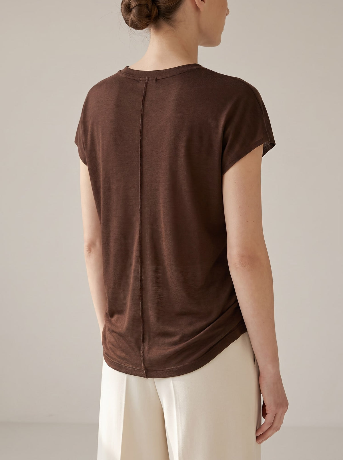 T-SHIRT FLUIDA IN TENCEL E LANA Moro - dettaglio - IRONICA