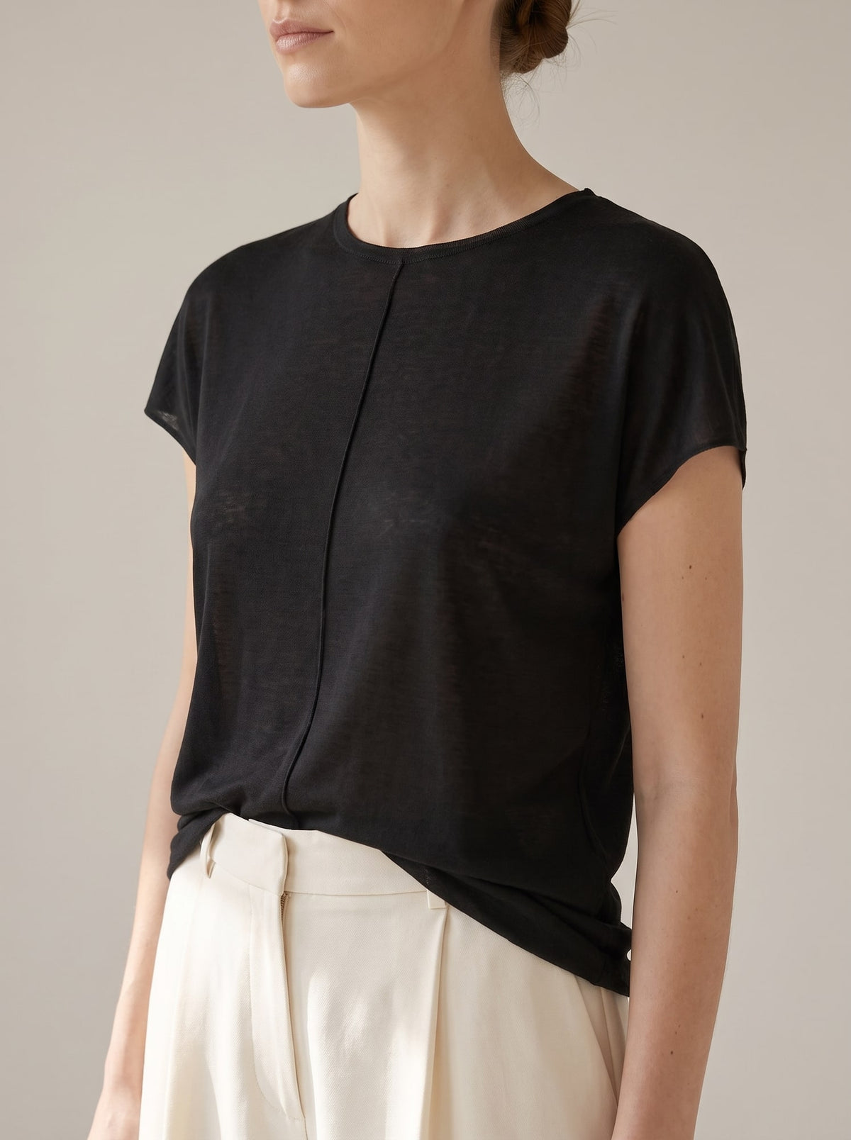 T-SHIRT FLUIDA IN TENCEL E LANA Nero - dettaglio - IRONICA