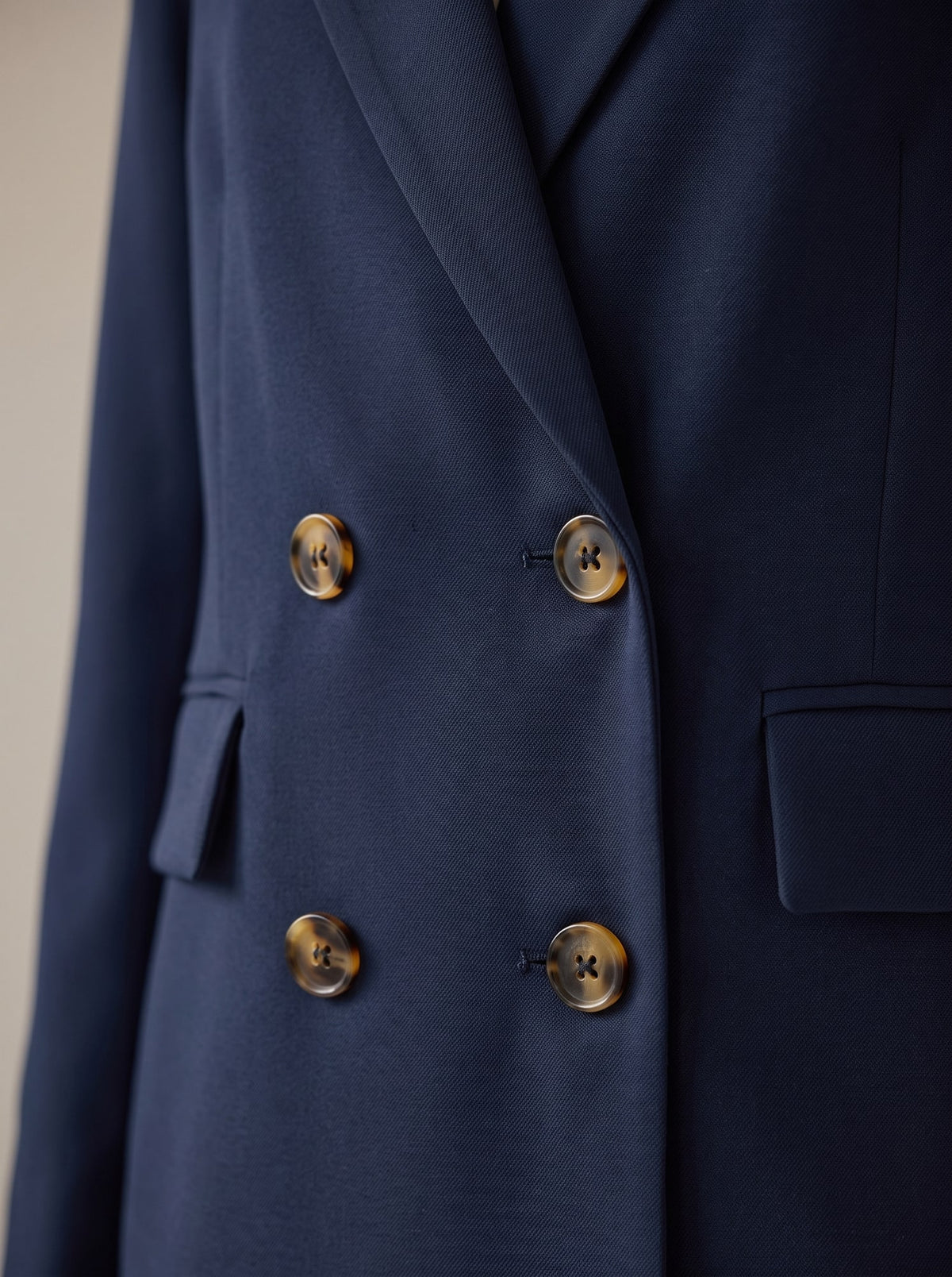 TAILLEUR CON GIACCA DOPPIOPETTO Blu - dettaglio - IRONICA