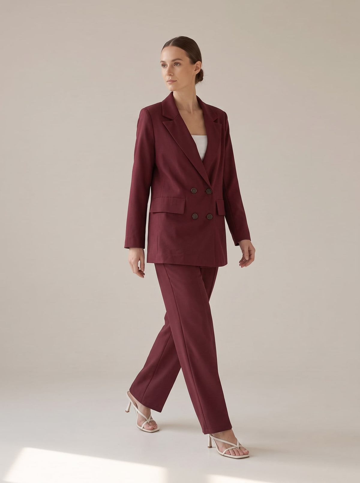 TAILLEUR CON GIACCA DOPPIOPETTO Burgundy - in movimento - IRONICA