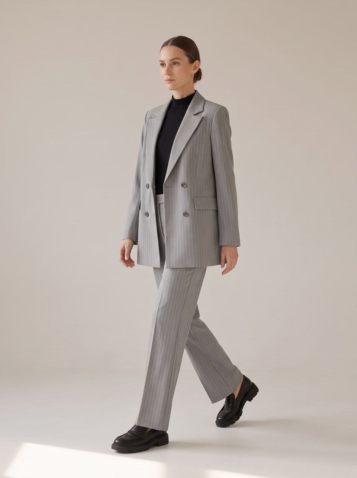 TAILLEUR OVERSIZE GESSATO Grigio - in movimento - IRONICA
