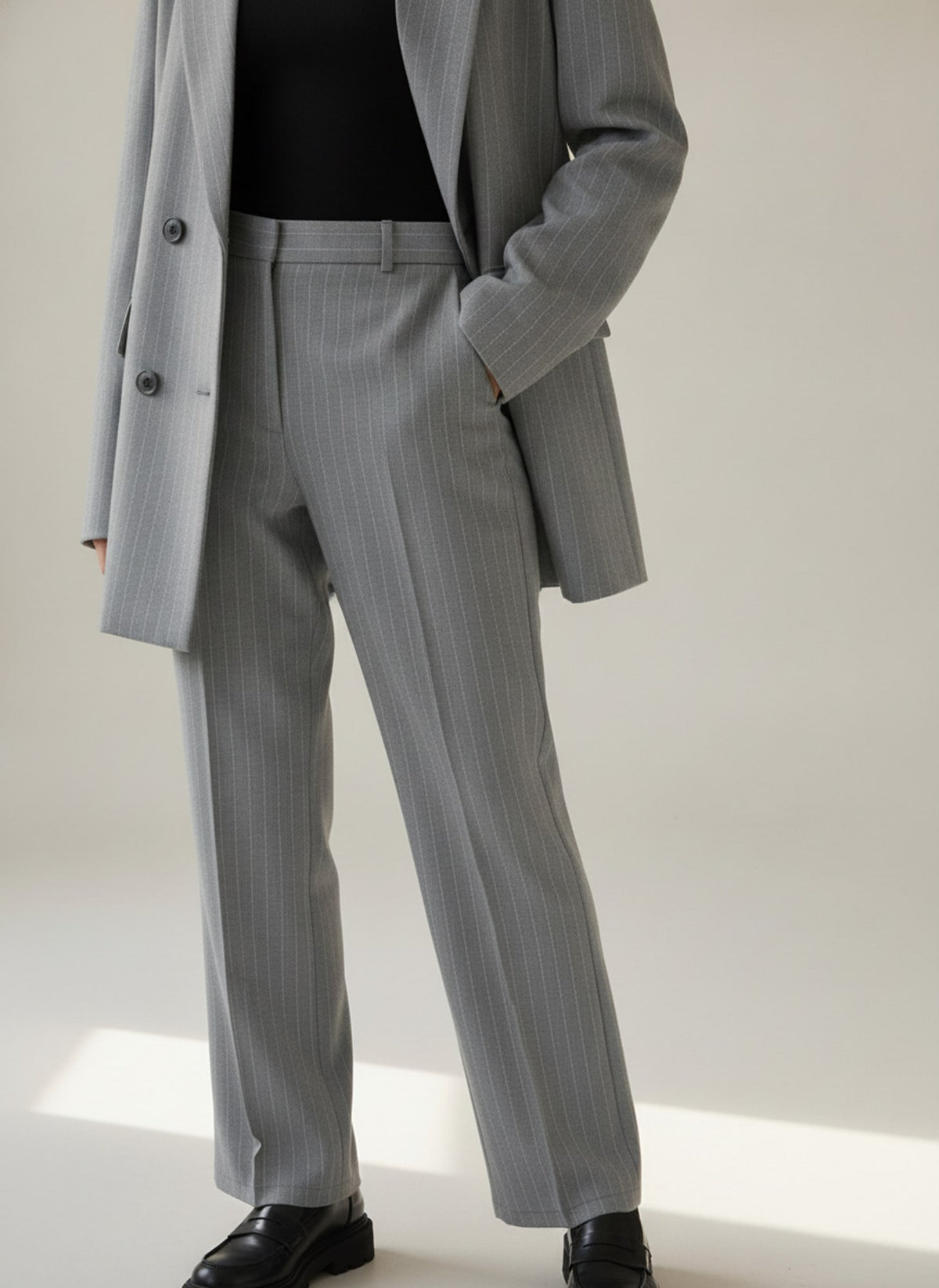 TAILLEUR OVERSIZE GESSATO Grigio - dettaglio - IRONICA