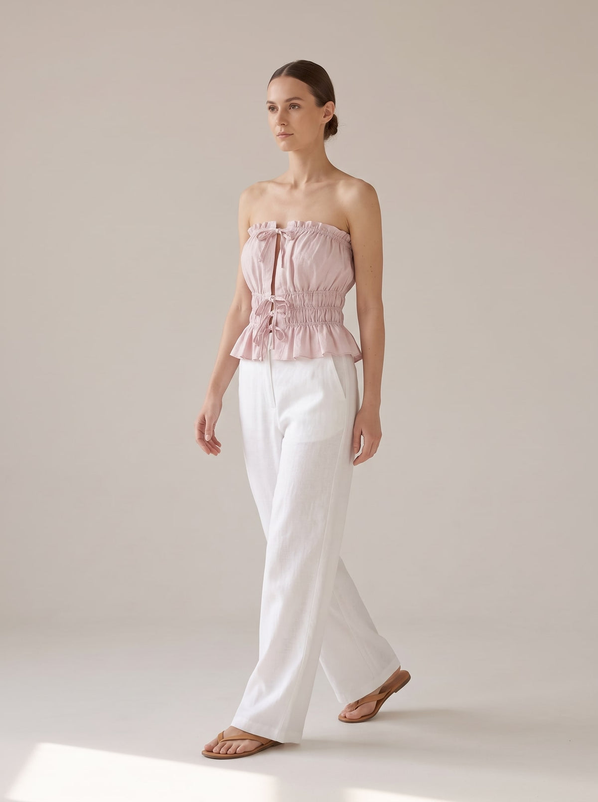 TOP A FASCIA CON LACCETTI Rosa Chiaro - in movimento - IRONICA