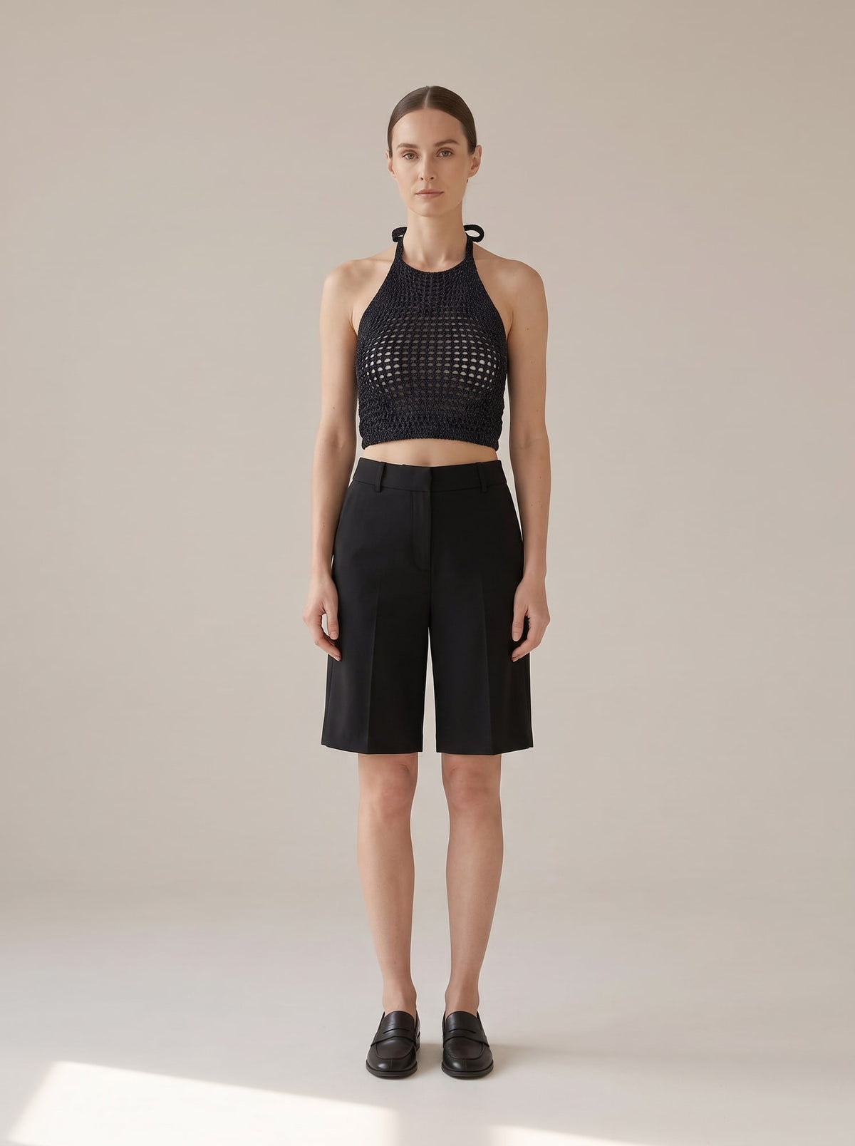 TOP CROPPED IN MAGLIA TRAFORATA Nero - indossato - IRONICA