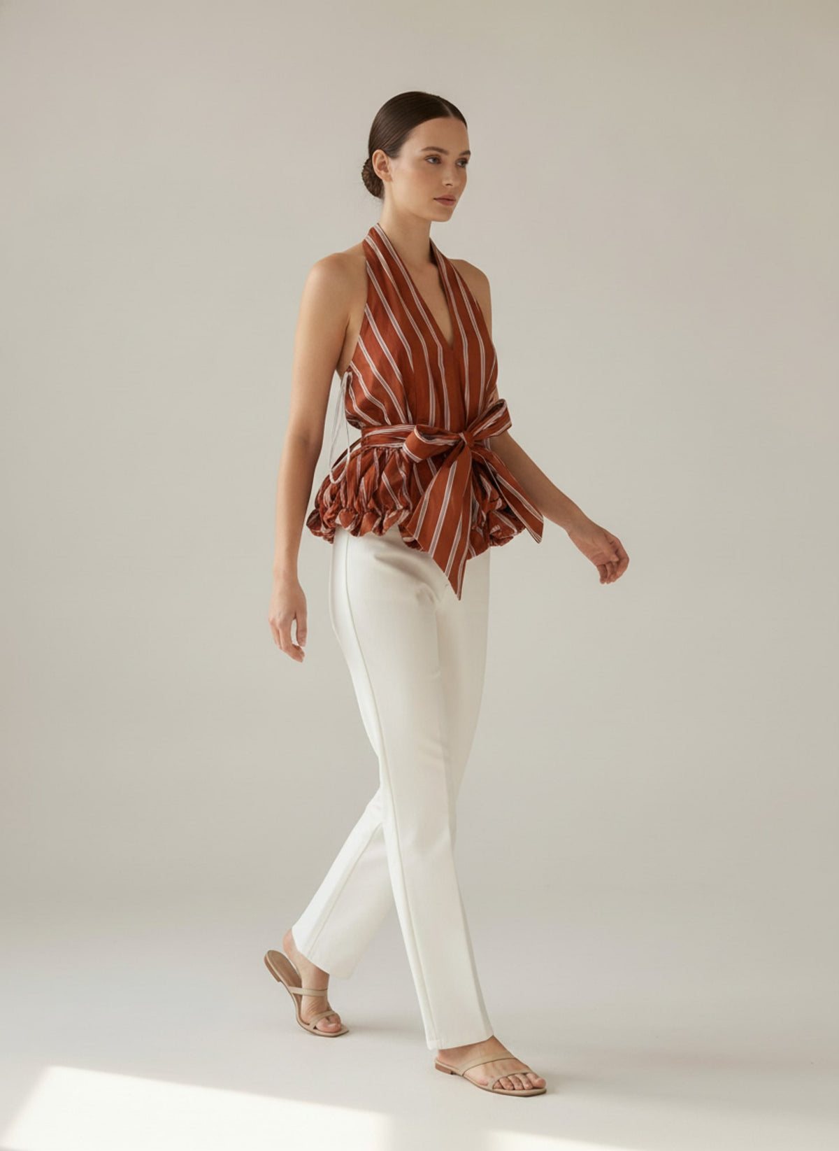 TOP HALTER A RIGHE CON FIOCCO Coccio - in movimento - IRONICA